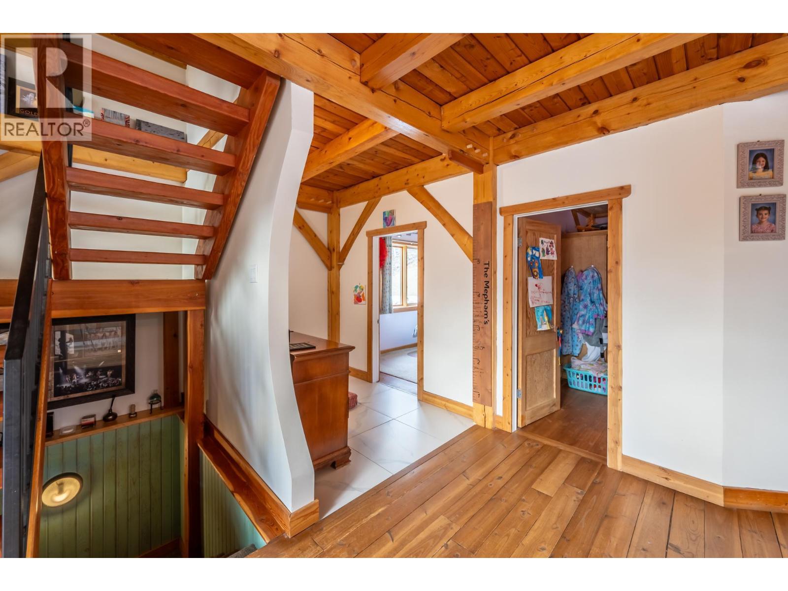 2360 TRANS CANADA N HIGHWAY - 25