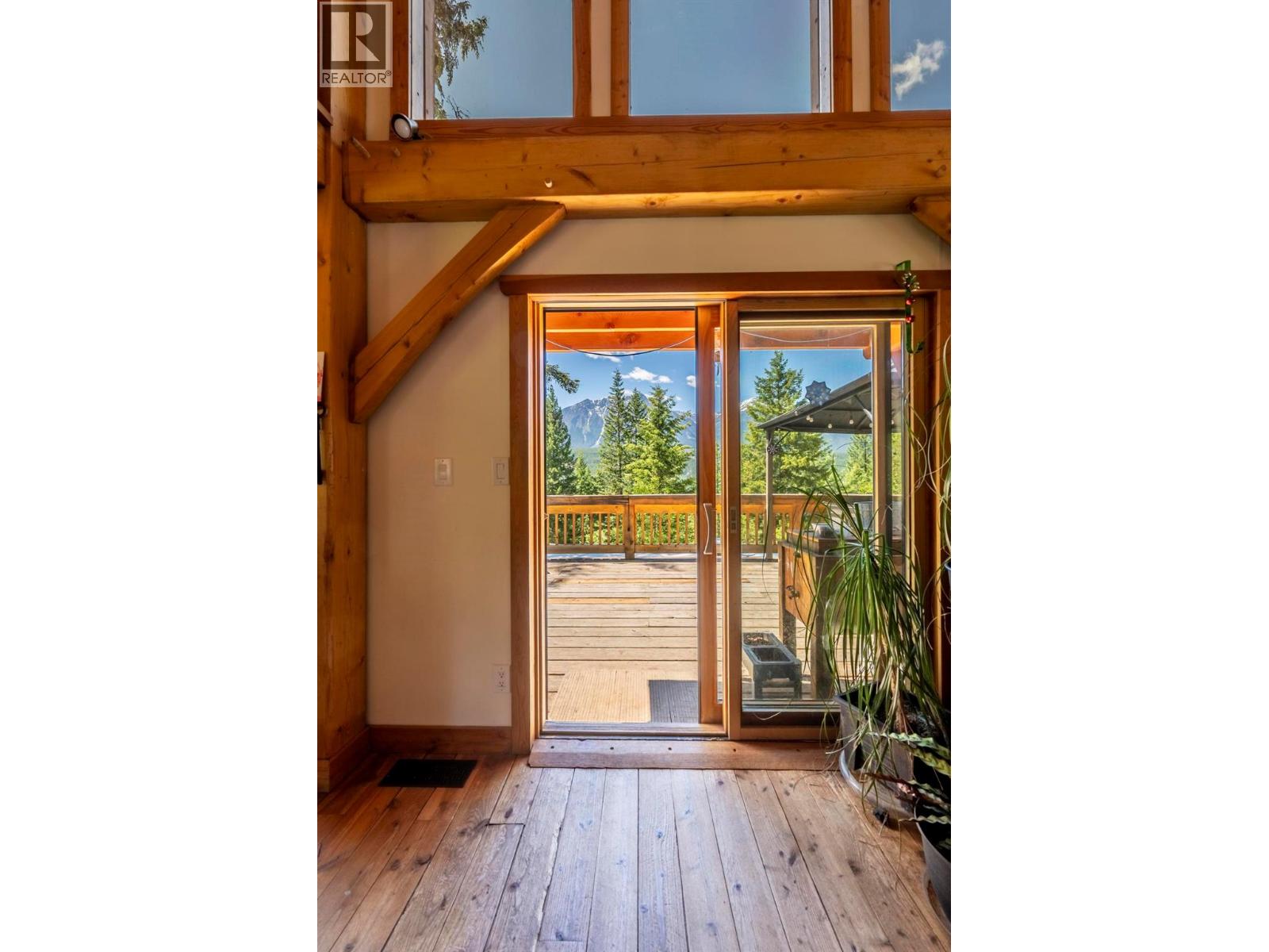 2360 TRANS CANADA N HIGHWAY - 13