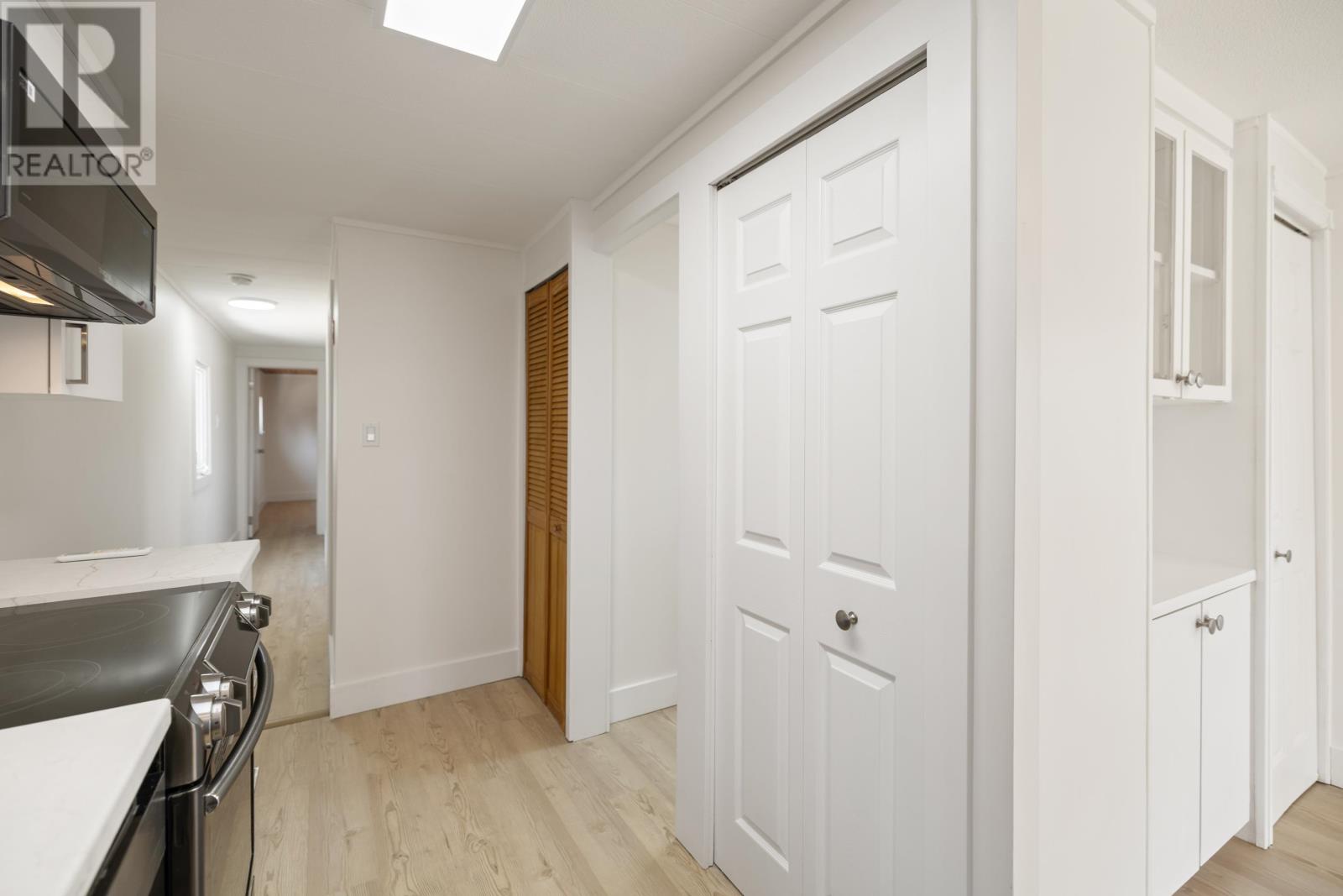 9 OAKWOOD CRESCENT - 13