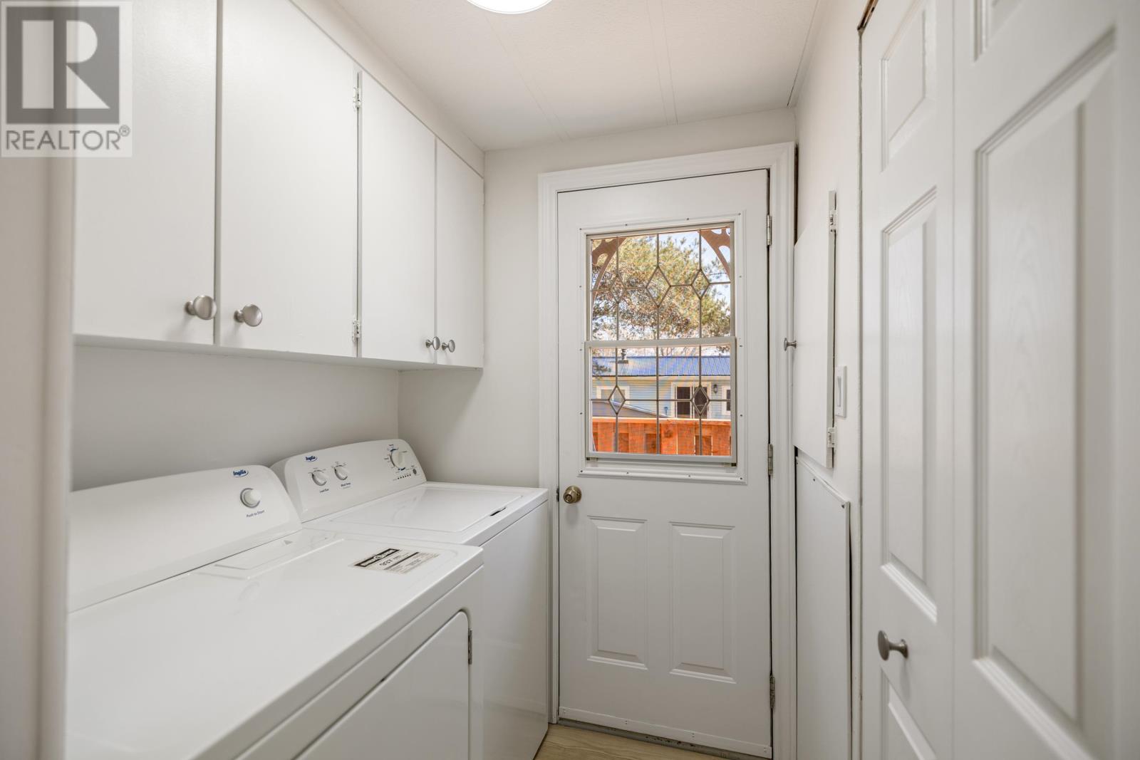 9 OAKWOOD CRESCENT - 14