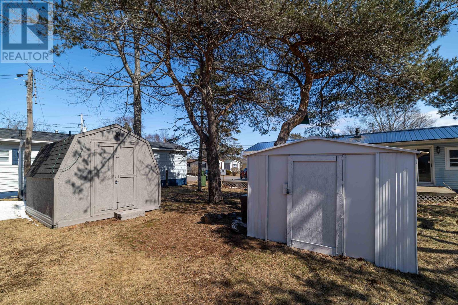 9 OAKWOOD CRESCENT - 25