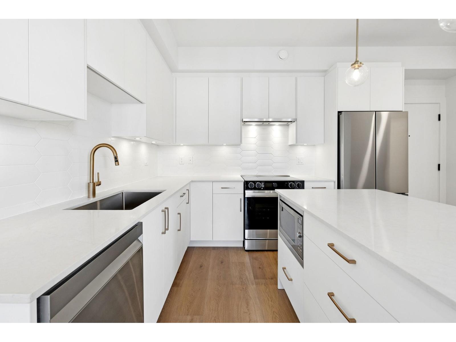 417 20286 72B AVENUE