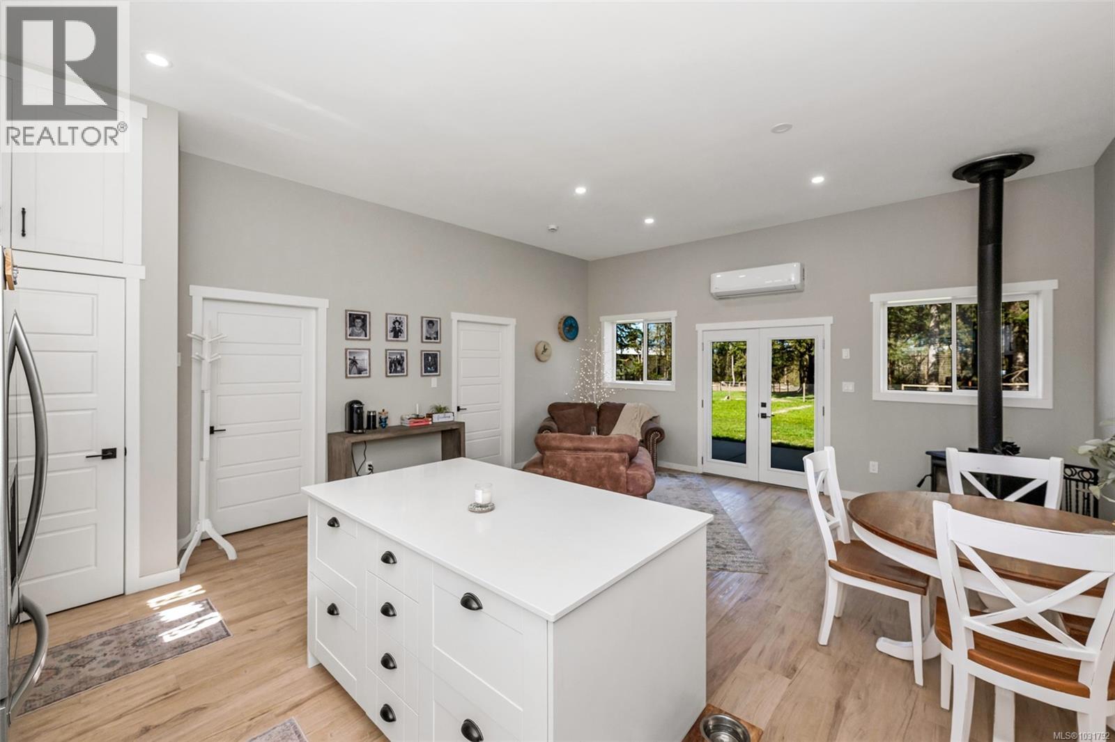 2255 Phipps Rd - 14
