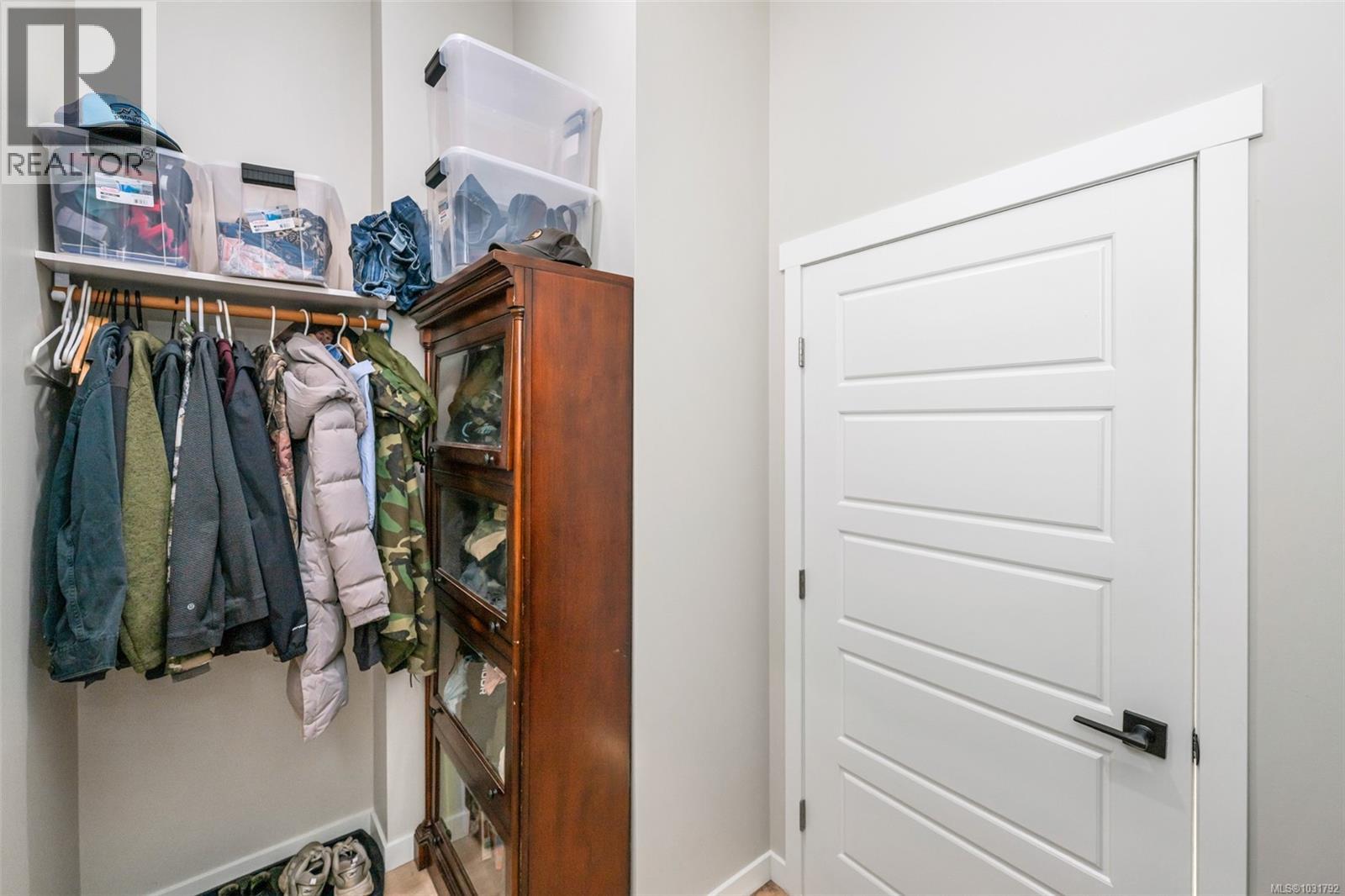 2255 Phipps Rd - 26