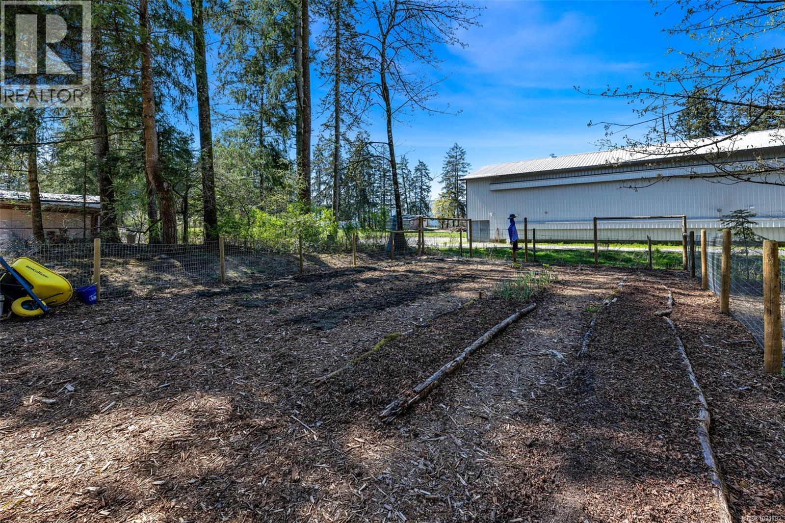 2255 Phipps Rd - 34