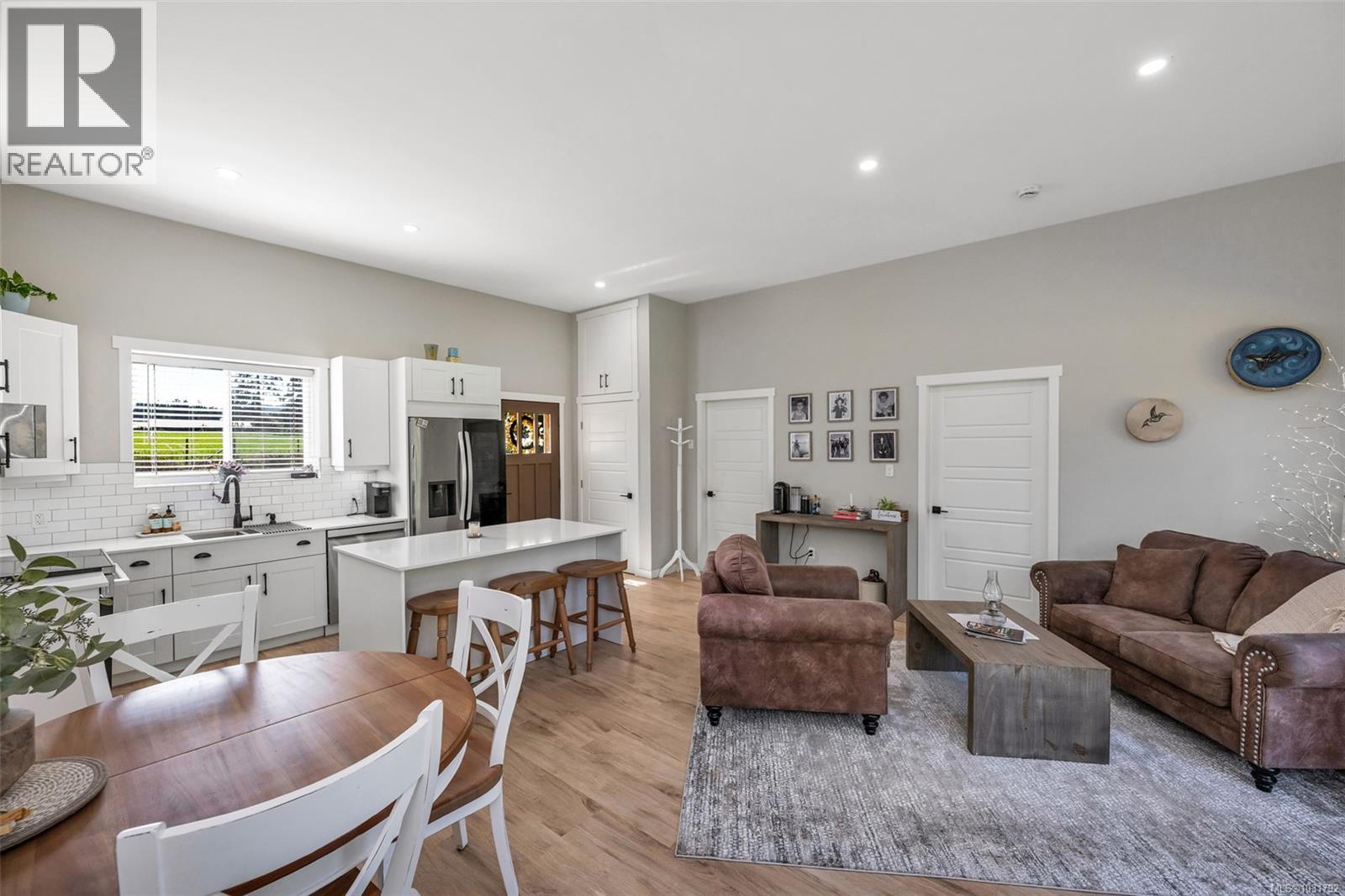 2255 Phipps Rd - 16