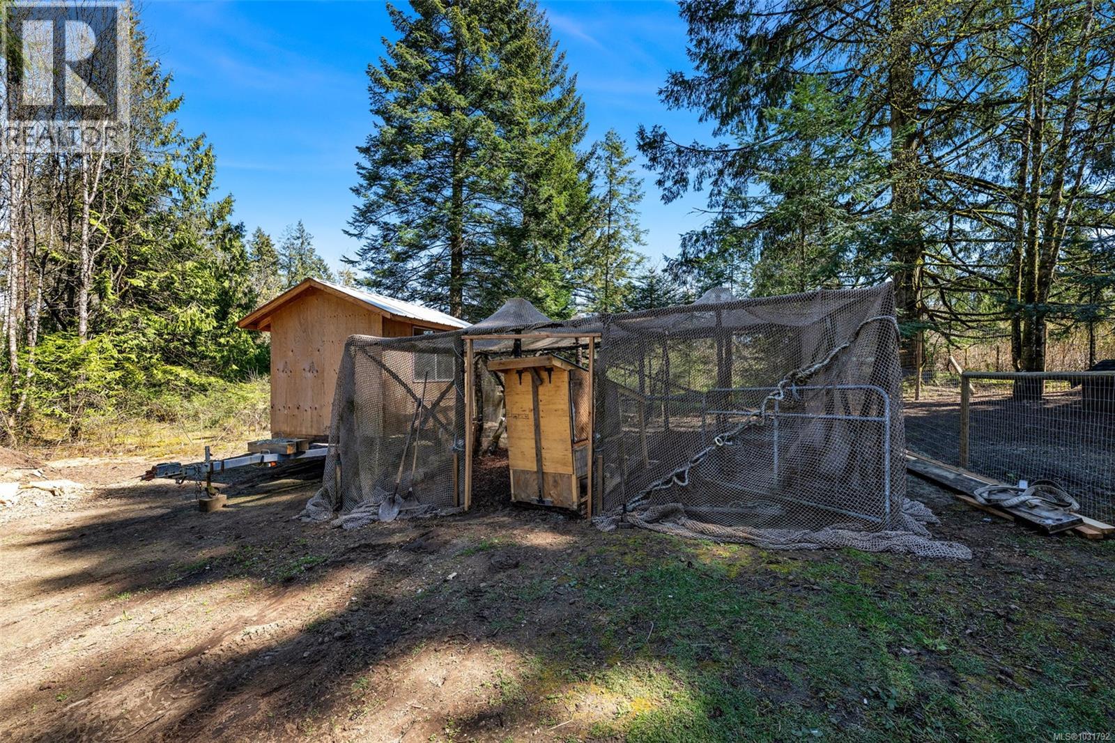 2255 Phipps Rd - 38