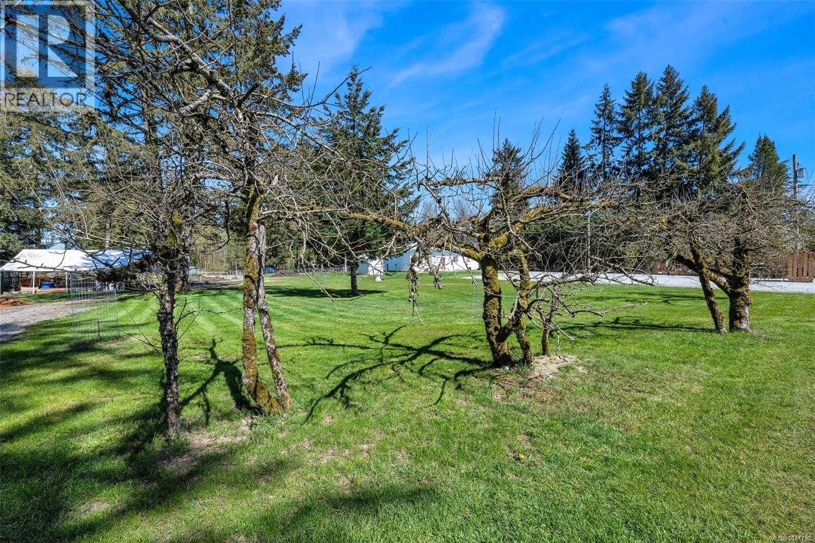 2255 Phipps Rd - 41