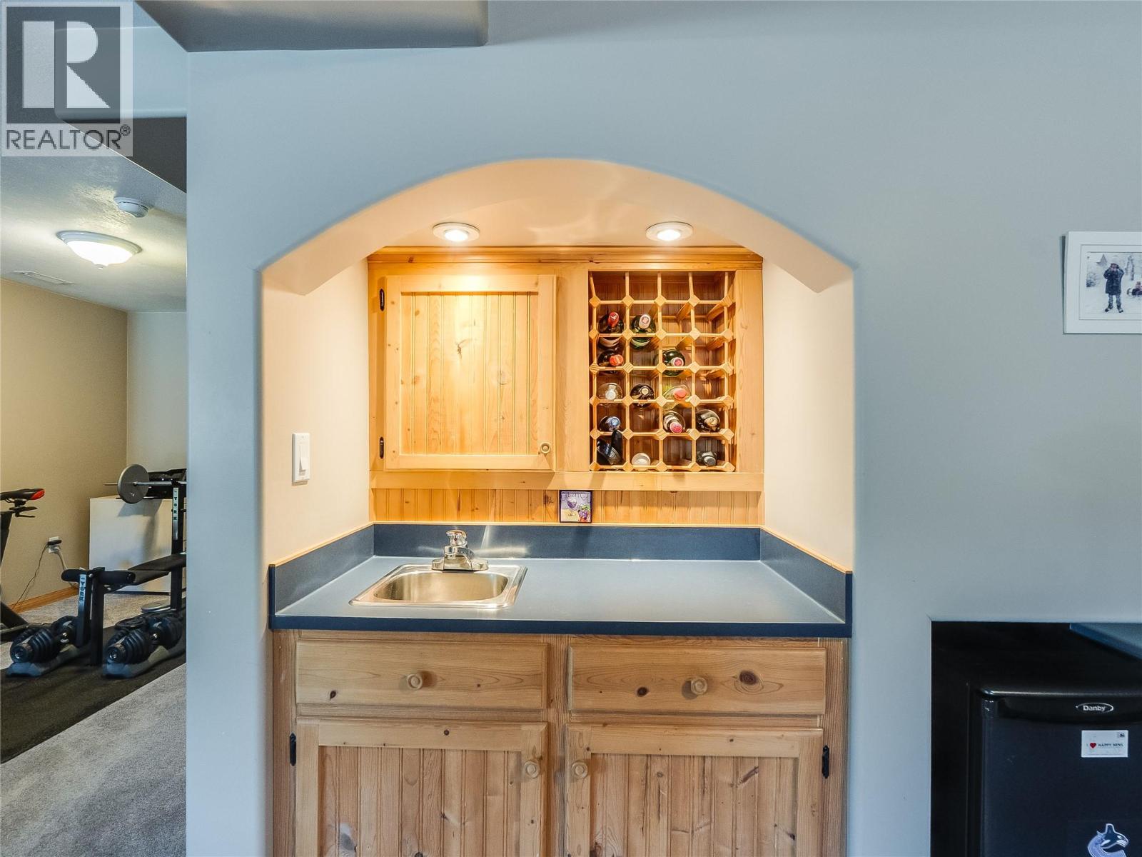 113 CEDAR AVENUE - 25