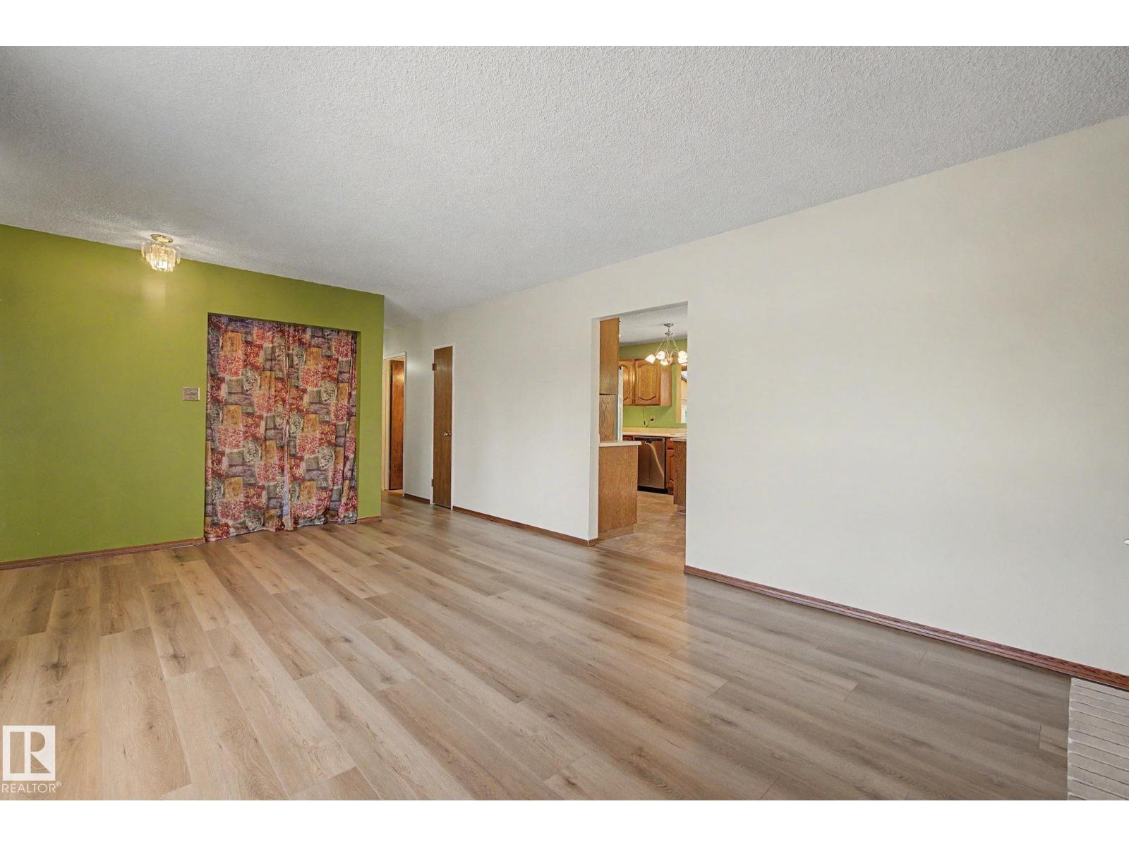 6223 139 AV NW, Edmonton