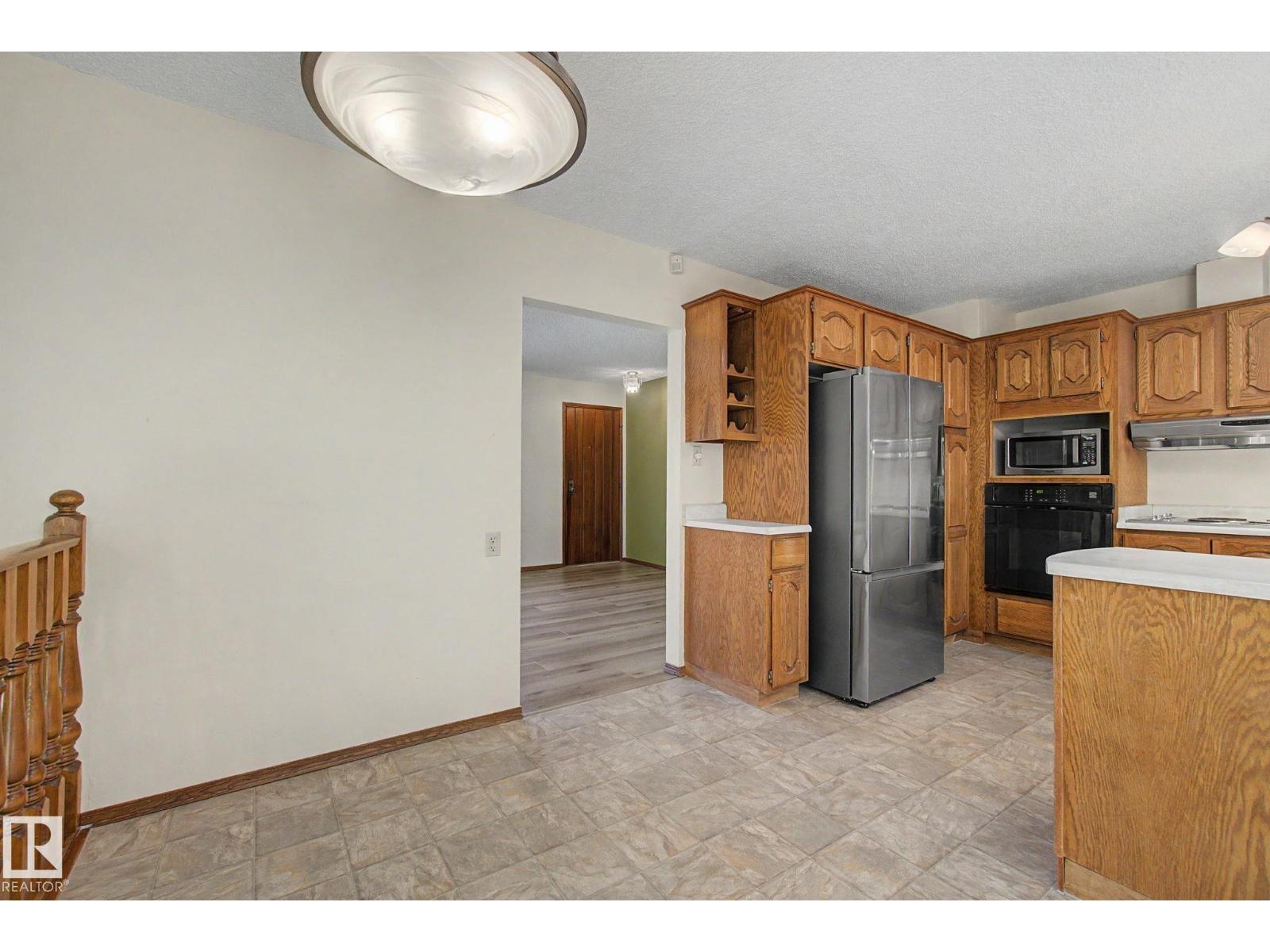 6223 139 AV NW, Edmonton