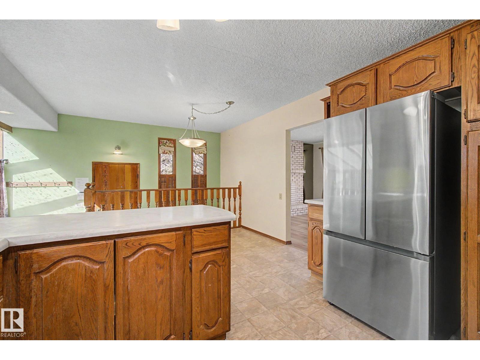 6223 139 AV NW, Edmonton