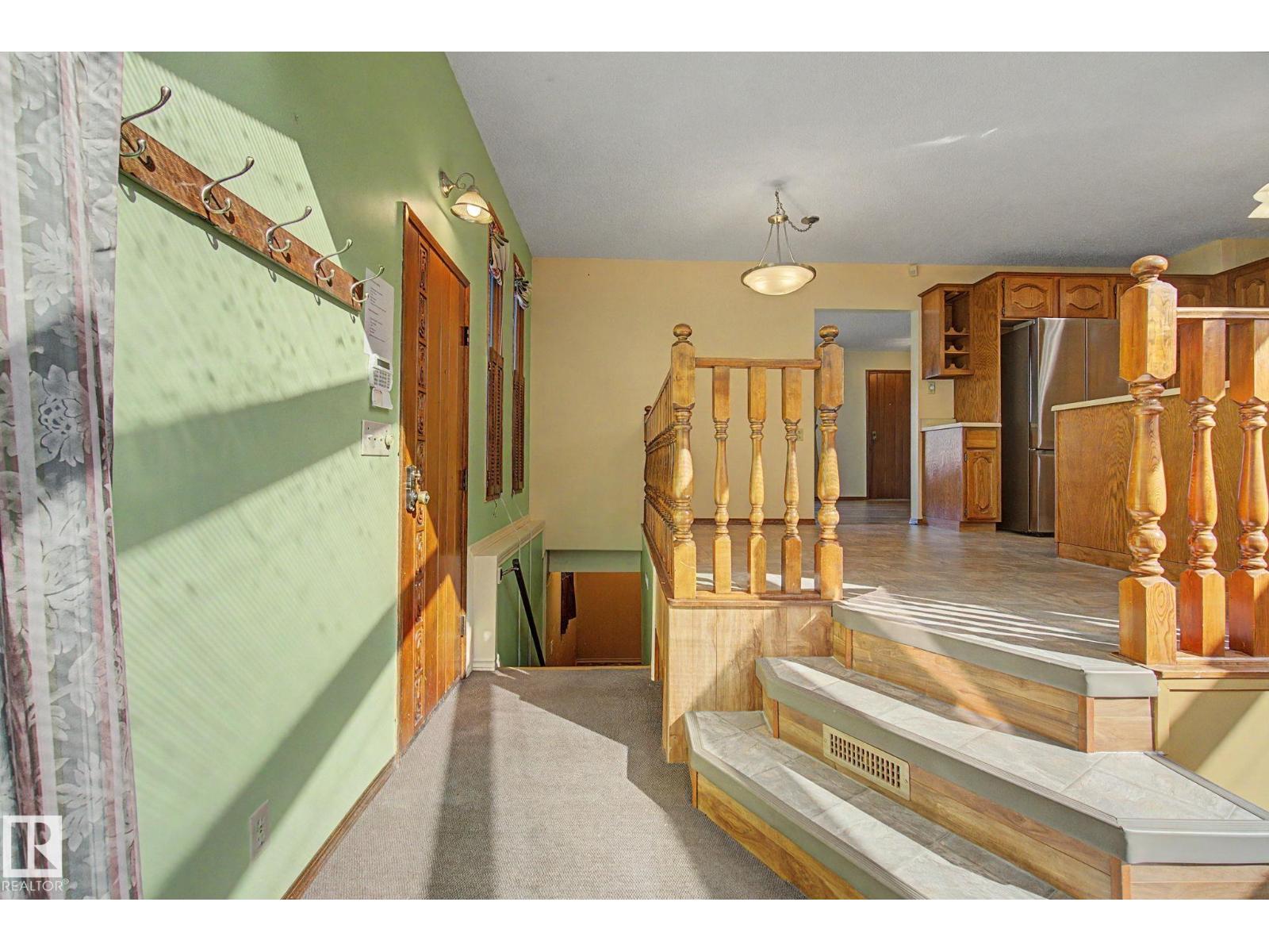 6223 139 AV NW, Edmonton