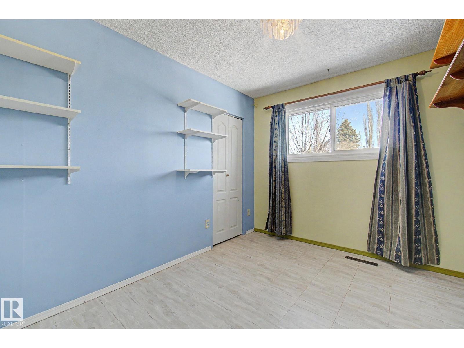 6223 139 AV NW, Edmonton