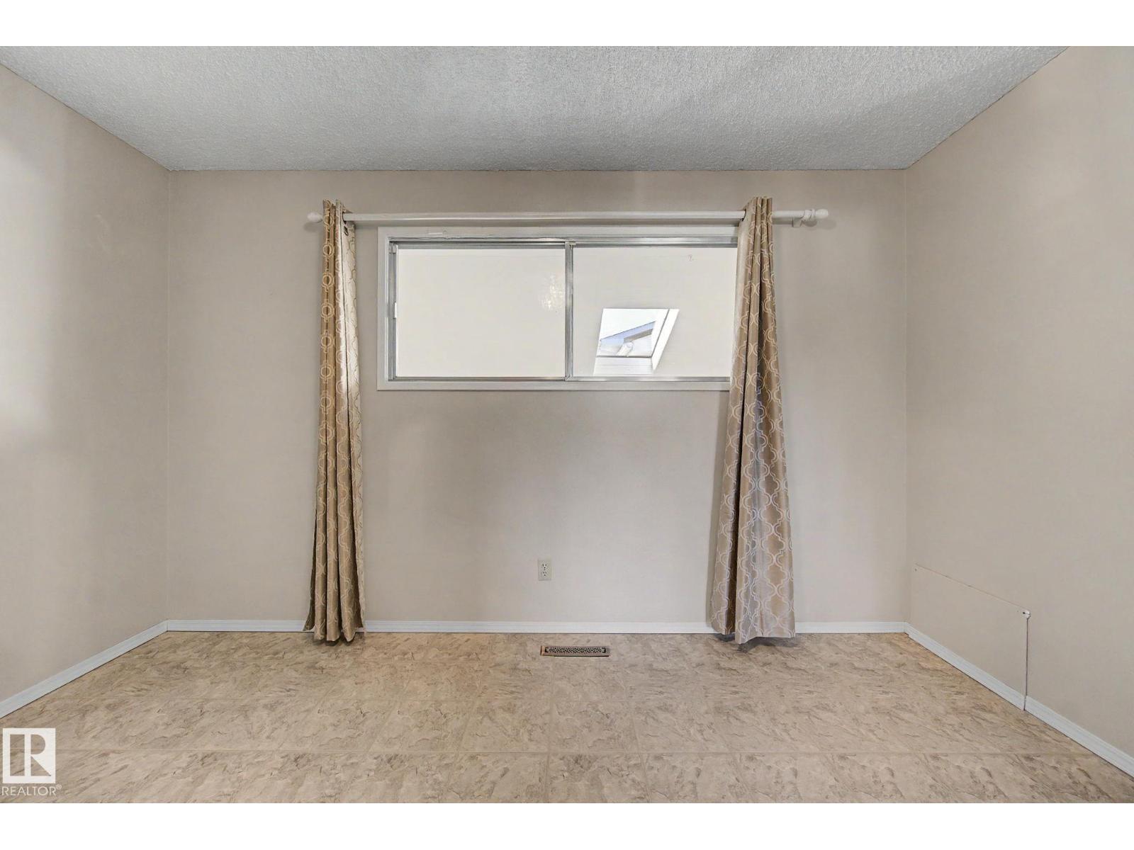 6223 139 AV NW, Edmonton