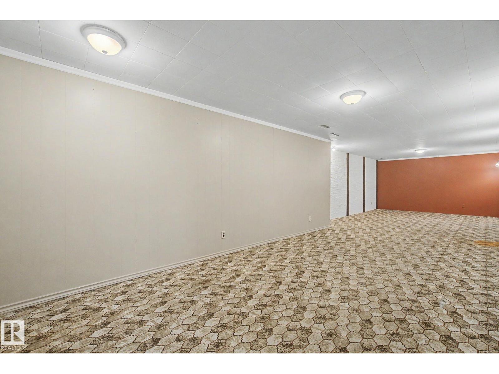 6223 139 AV NW, Edmonton