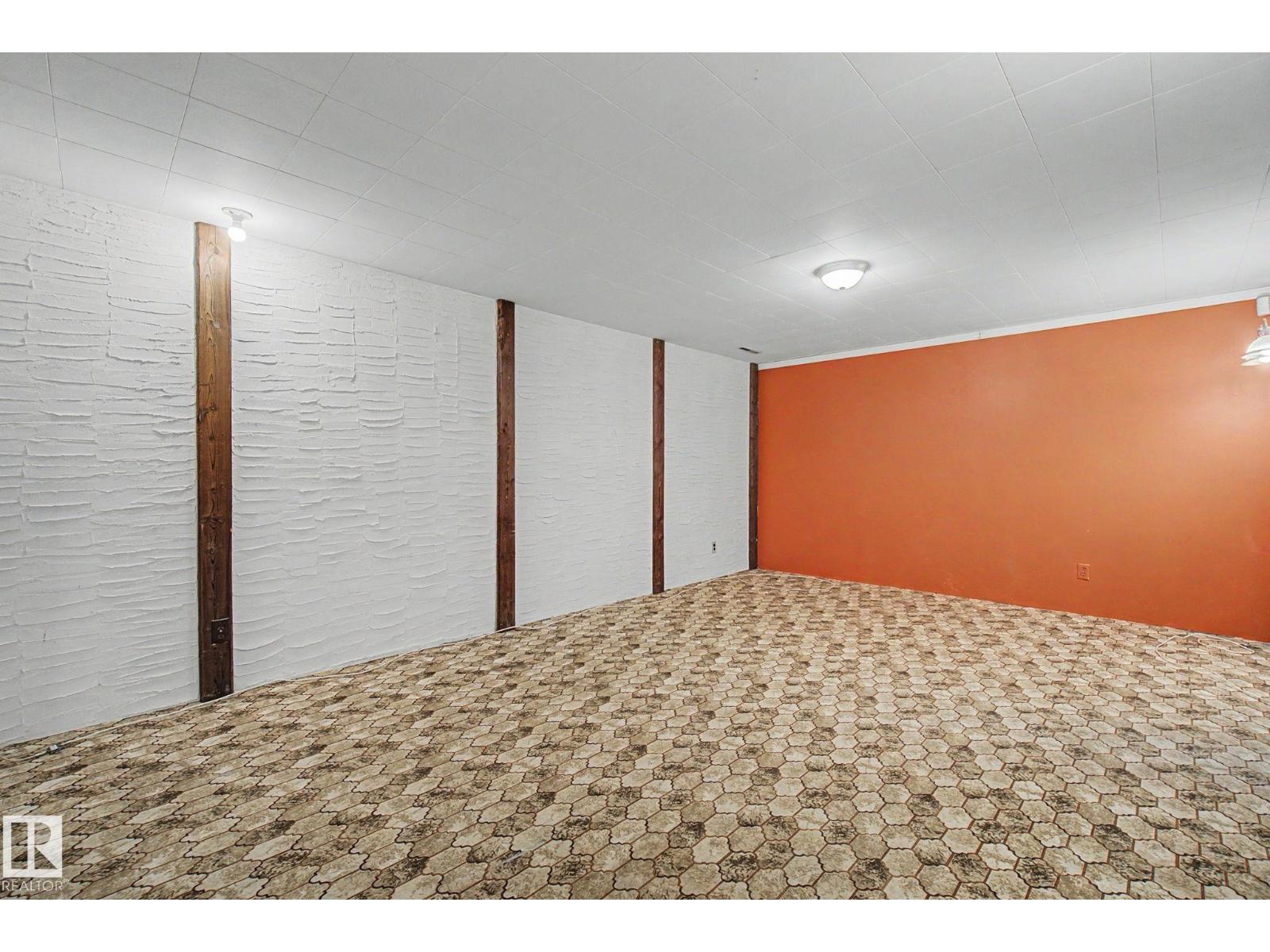 6223 139 AV NW, Edmonton