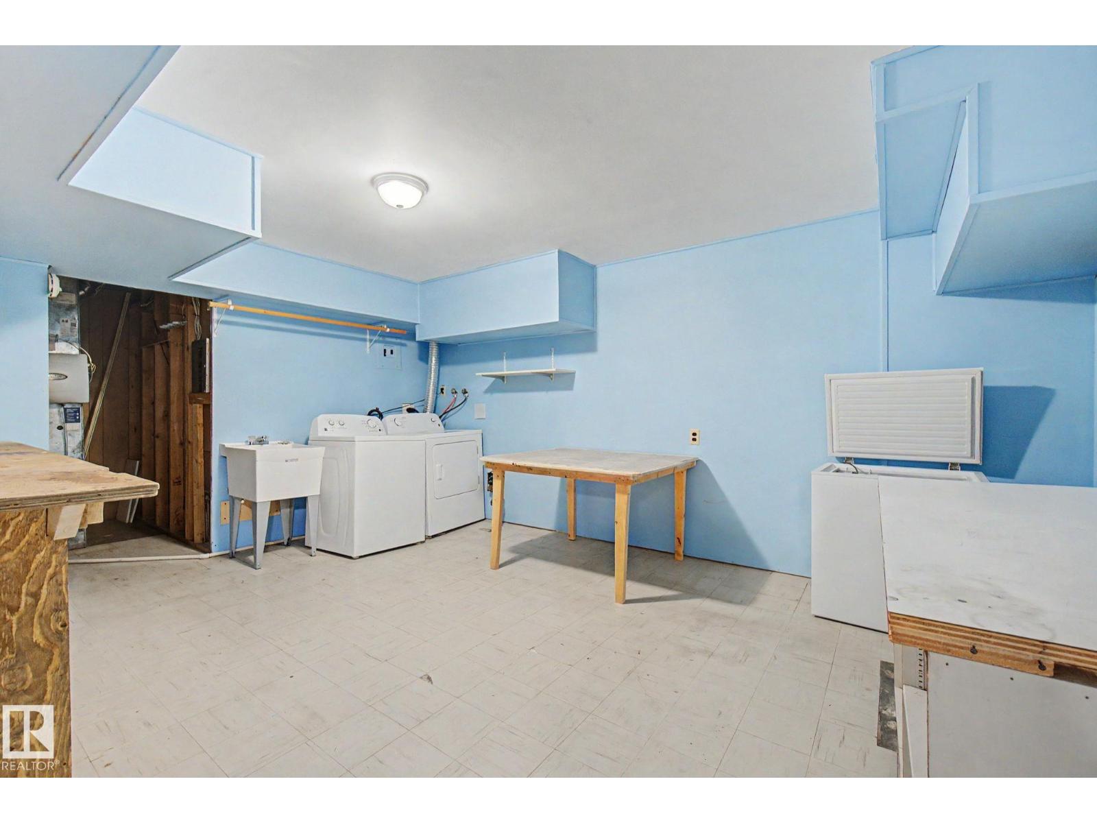 6223 139 AV NW, Edmonton