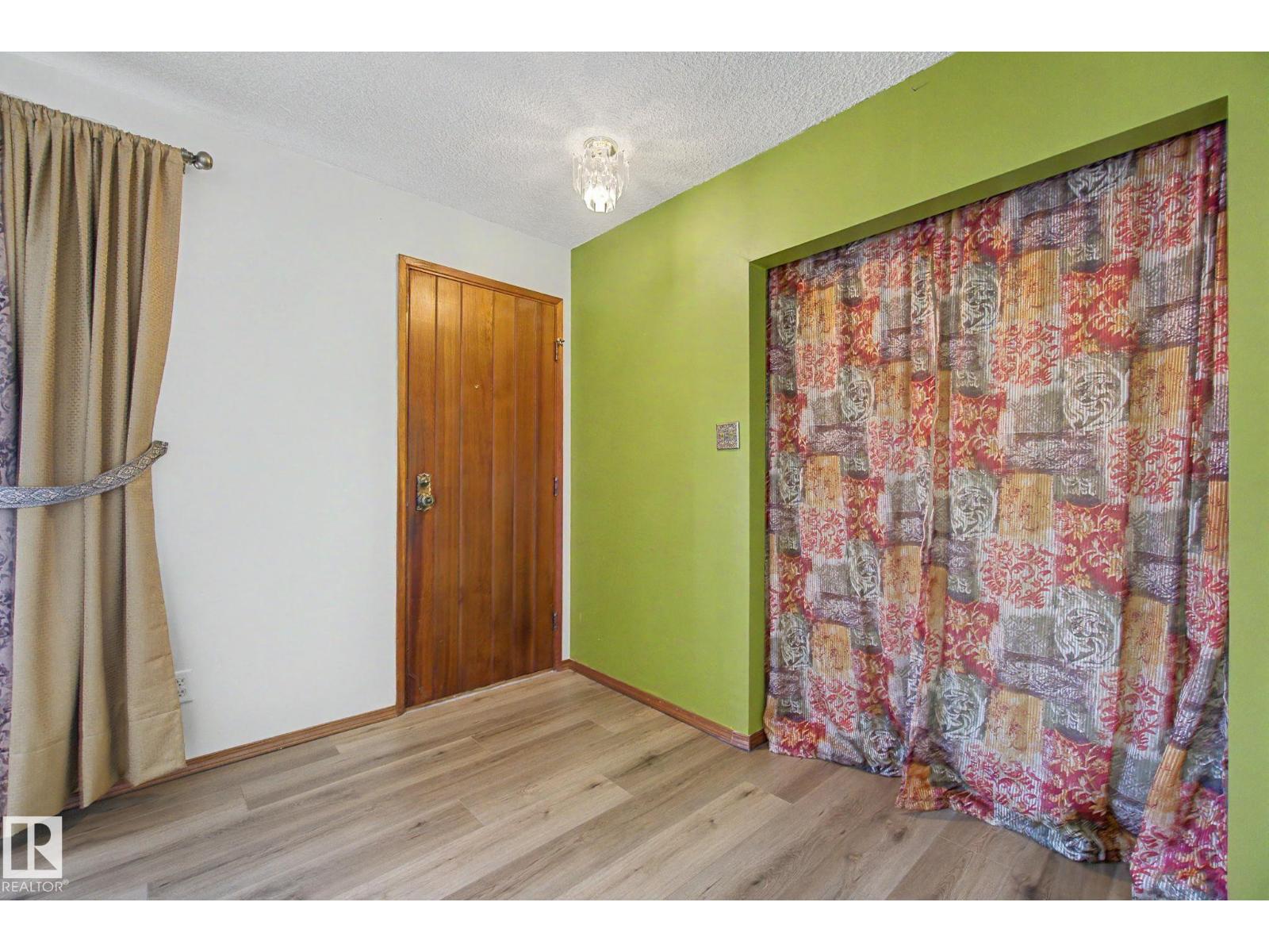 6223 139 AV NW, Edmonton