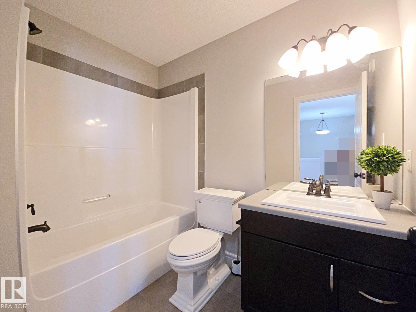 11525 18A AV SW, Edmonton