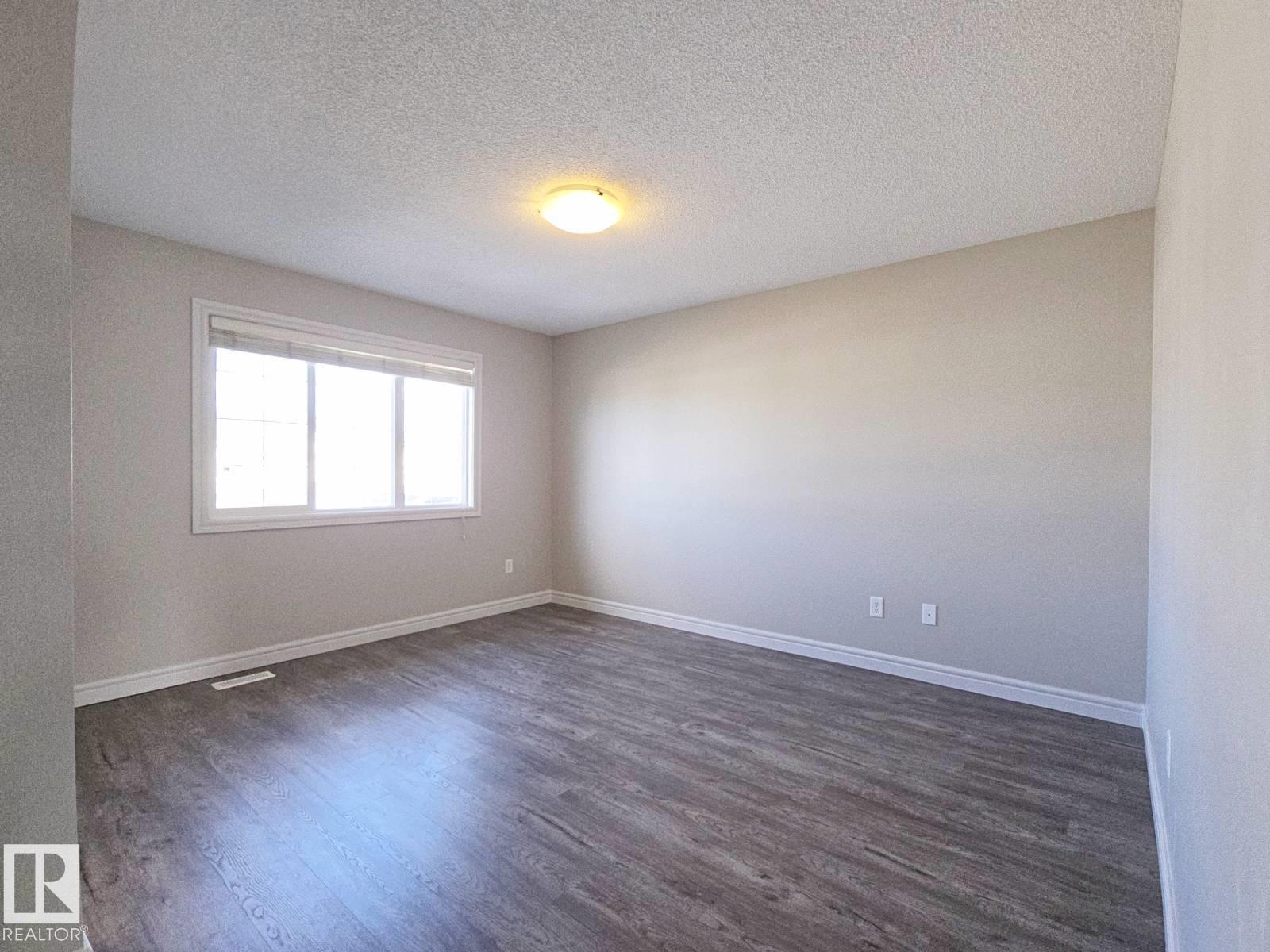 11525 18A AV SW, Edmonton