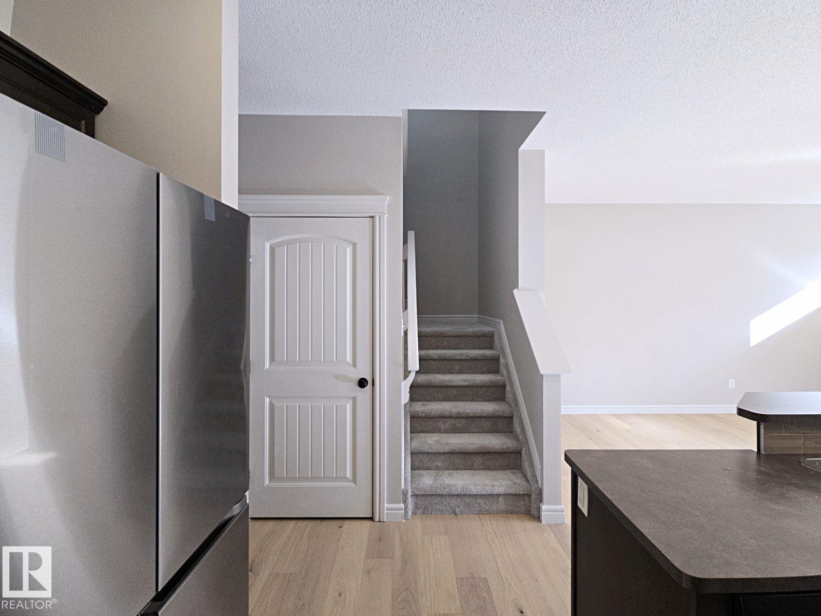 11525 18A AV SW, Edmonton