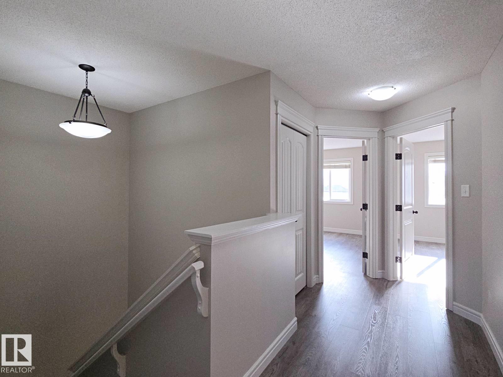 11525 18A AV SW, Edmonton