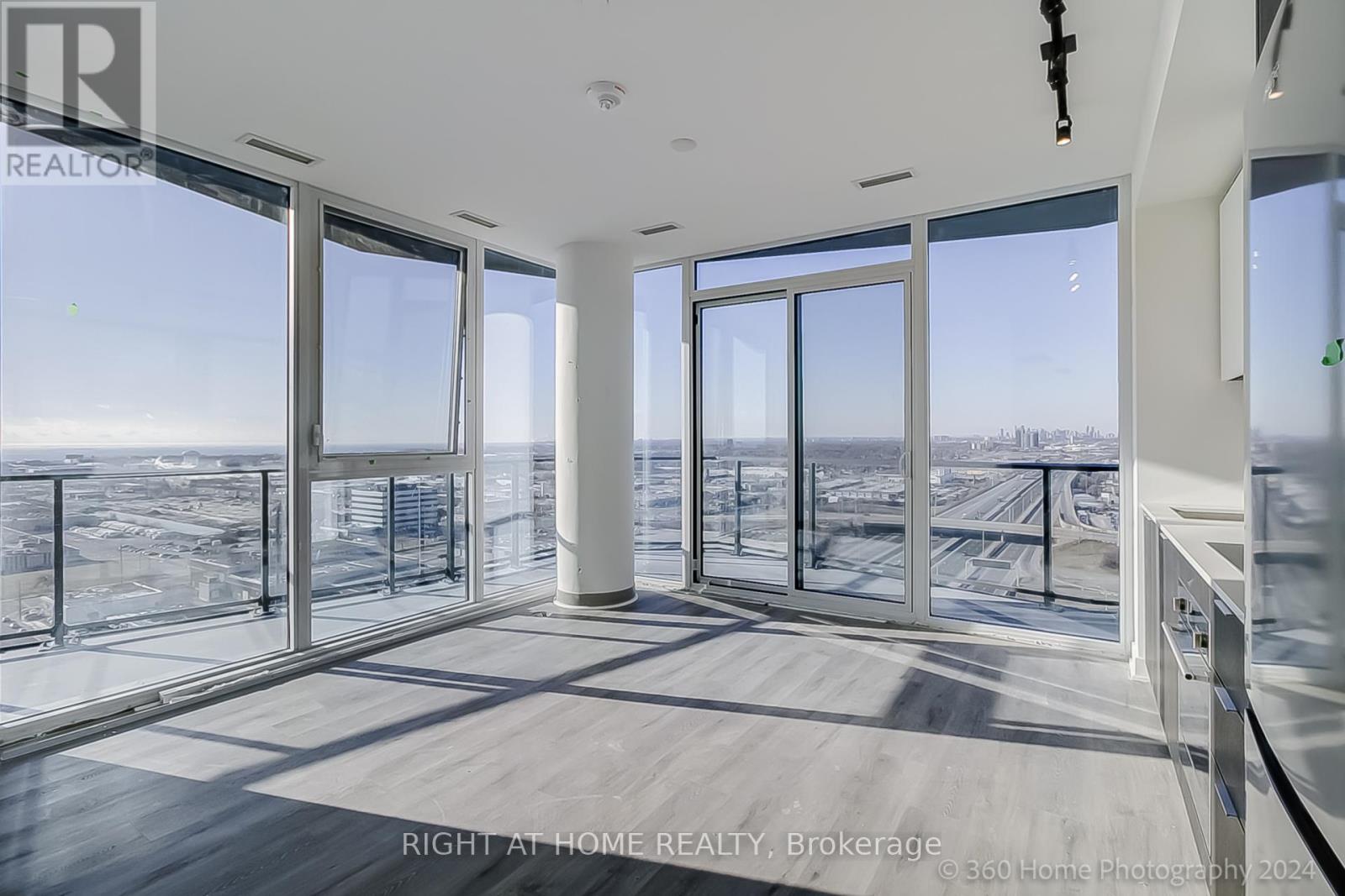 1809 - 36 ZORRA STREET