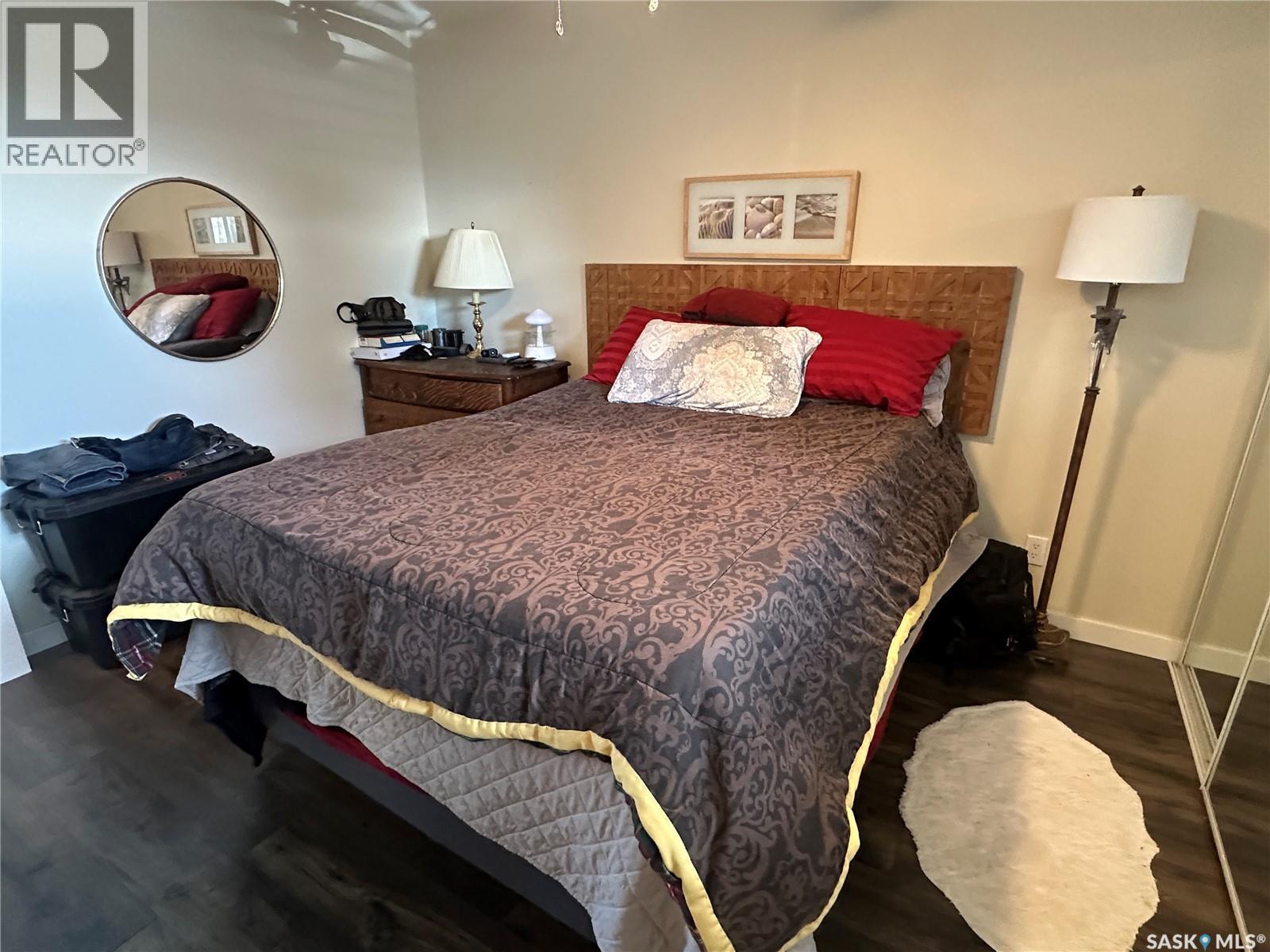 #32 1250 AARO AVENUE - 11