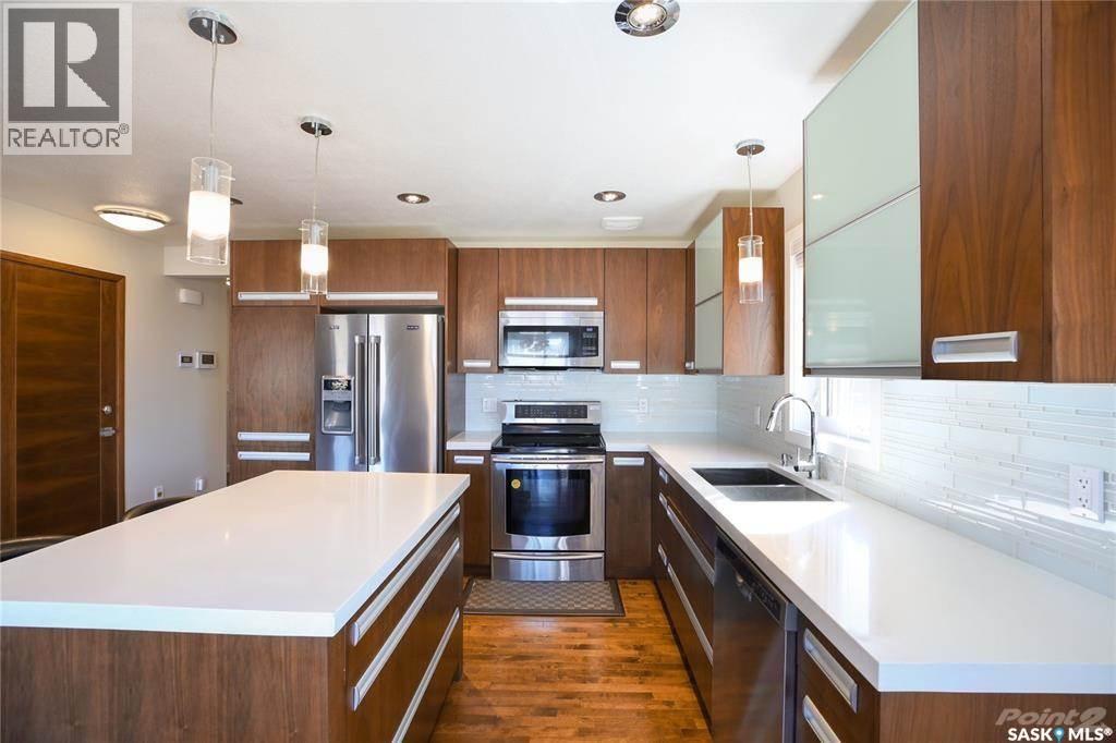 435 PICHLER CRESCENT - 7