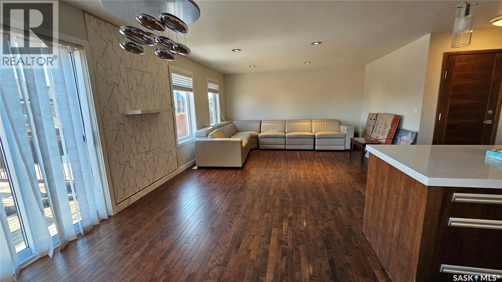 435 PICHLER CRESCENT - 9