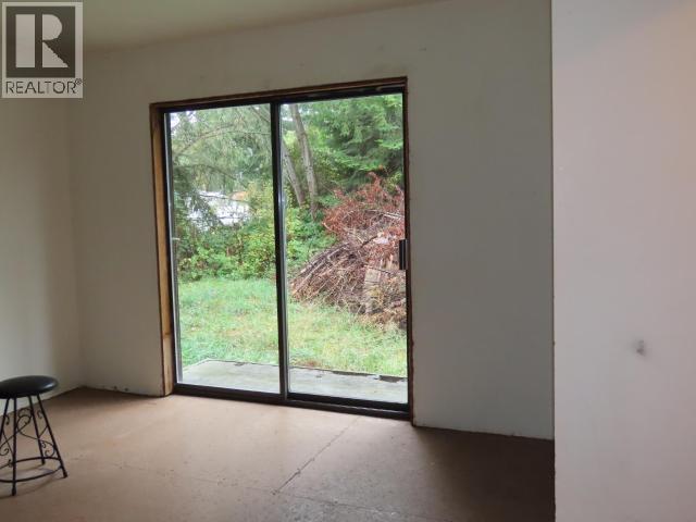 4723 BALSAM AVE - 12