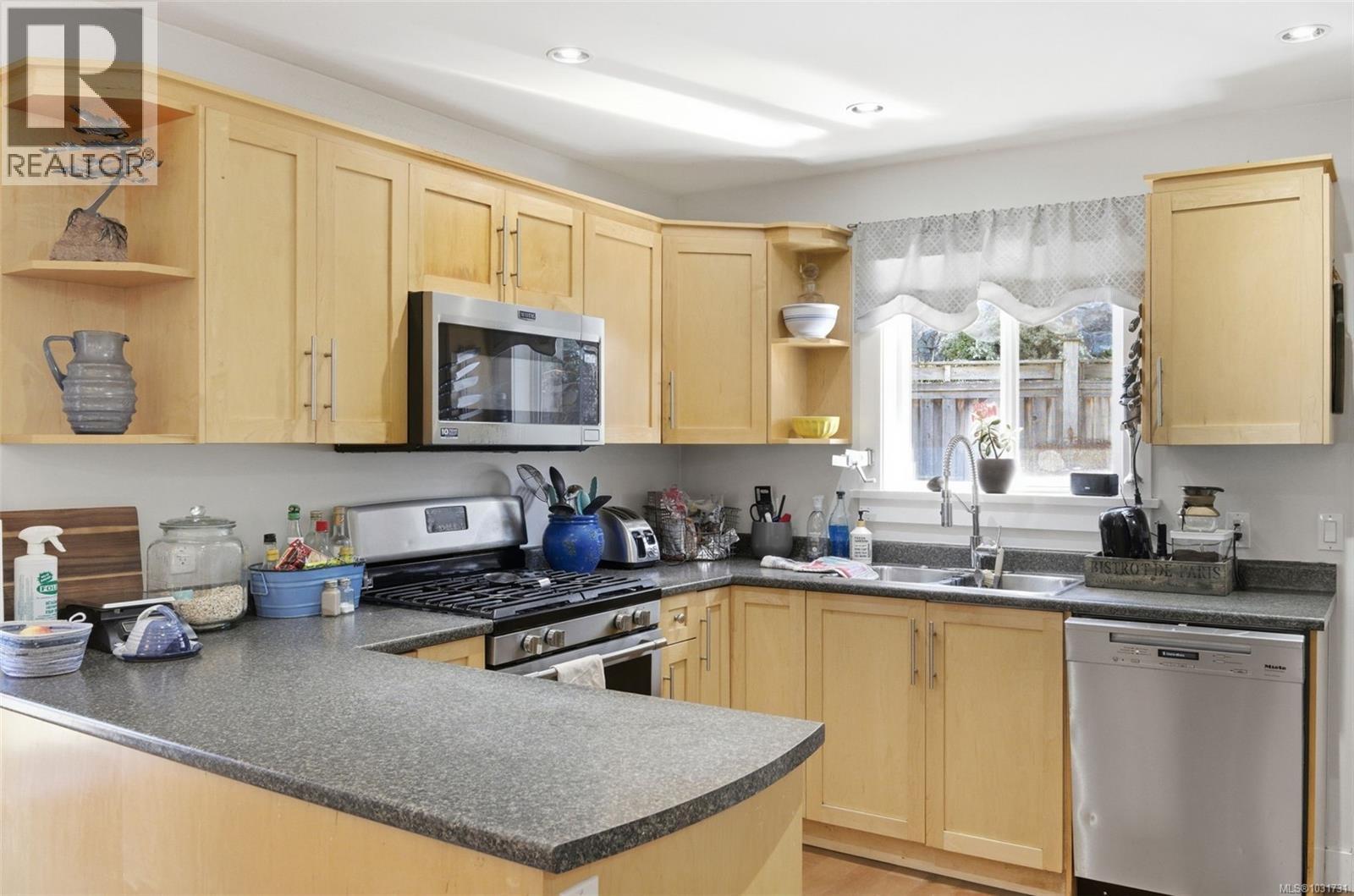  6841 Marsden Road, Sooke