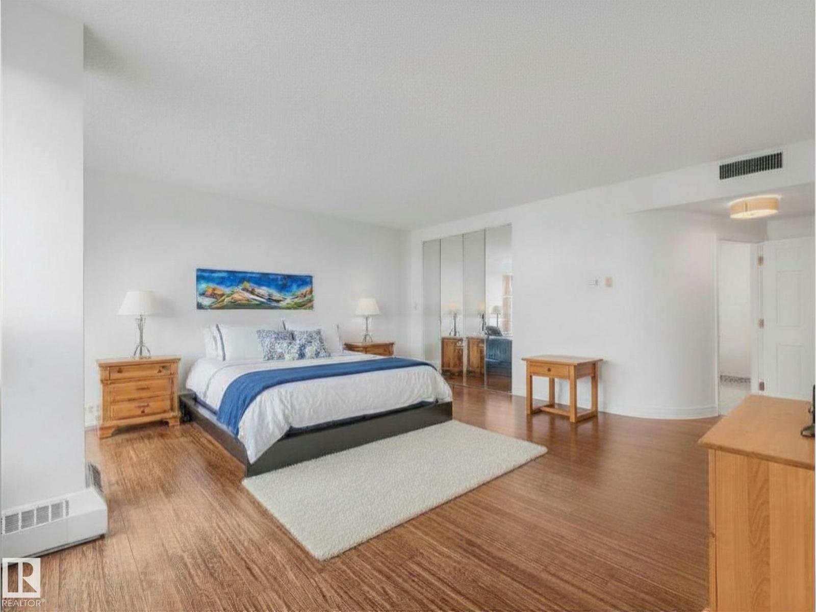 #601 11826 100 AV NW, Edmonton