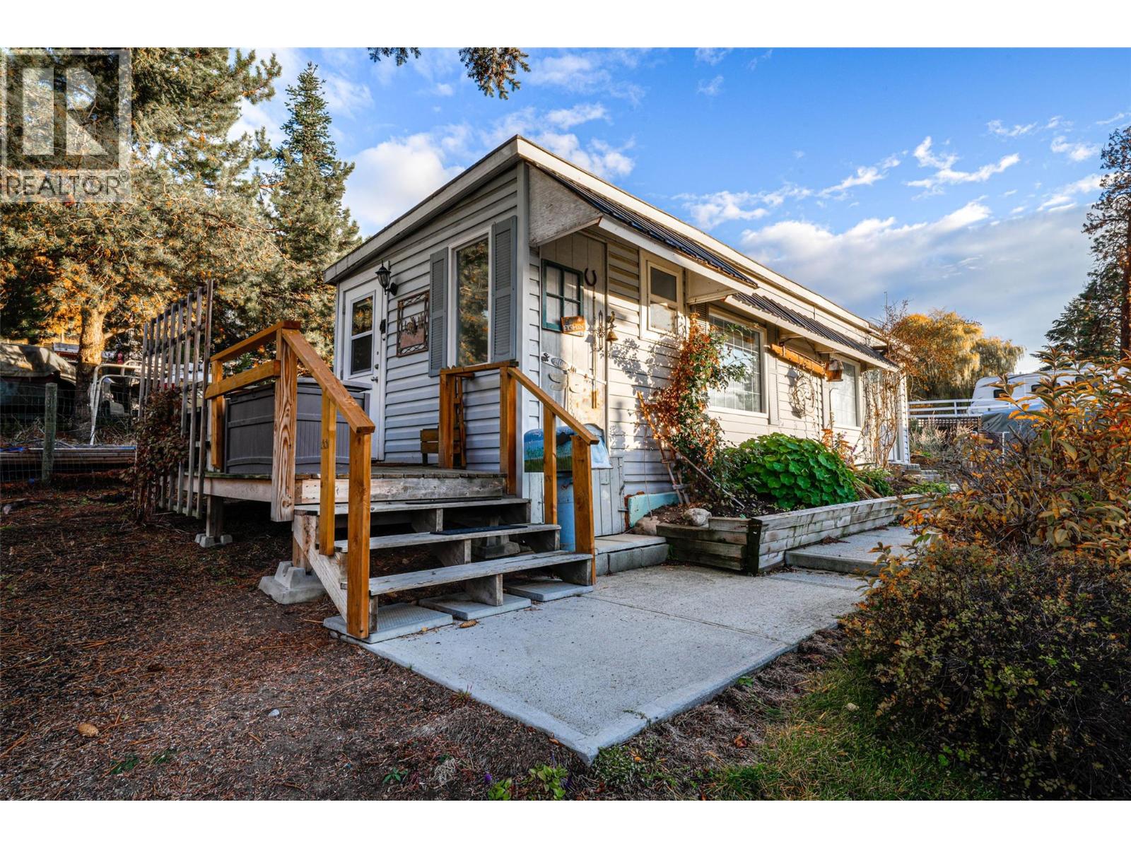 13071 Trewhitt Road E - 16