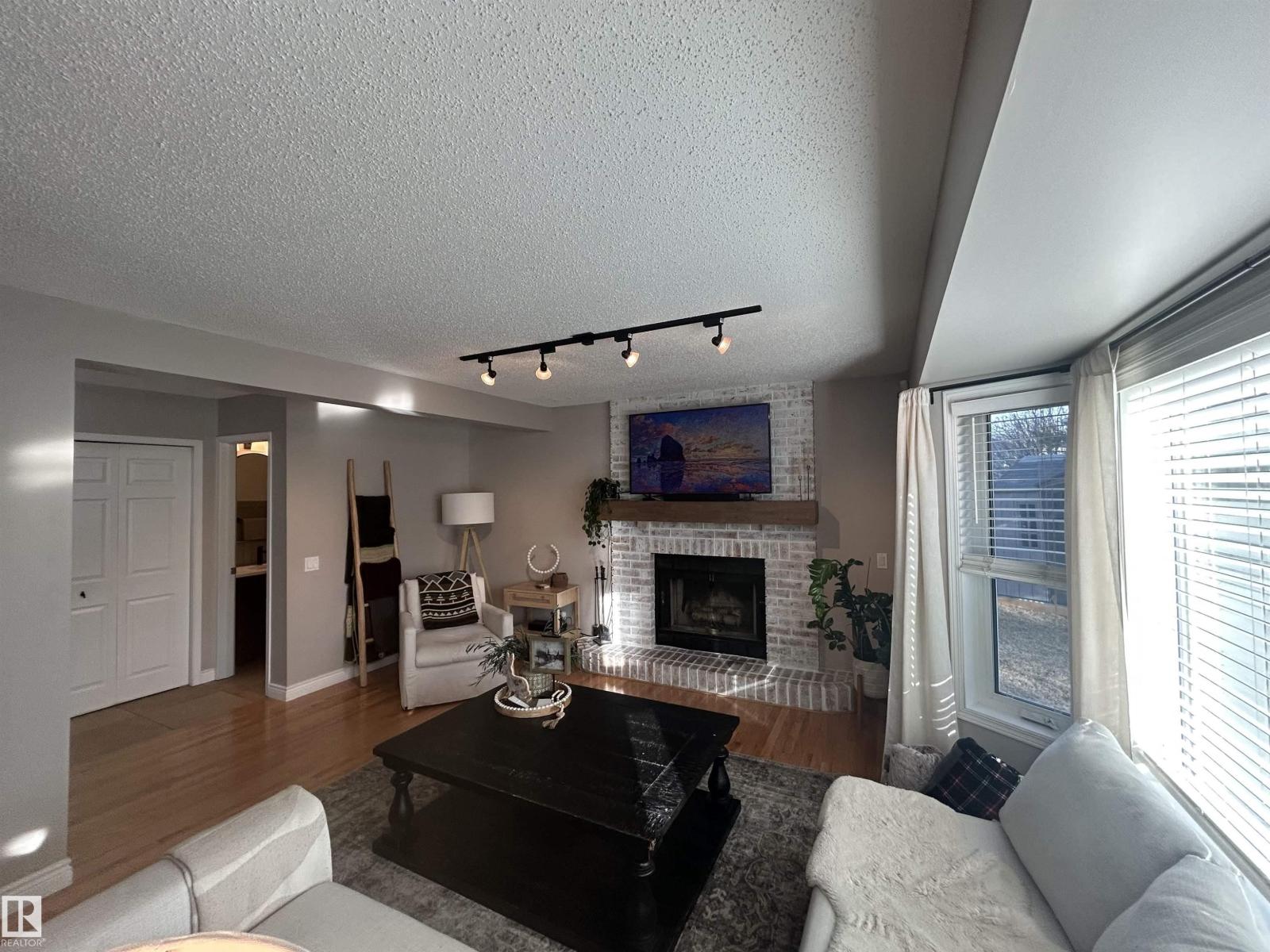 21 DURAND PL, St. Albert