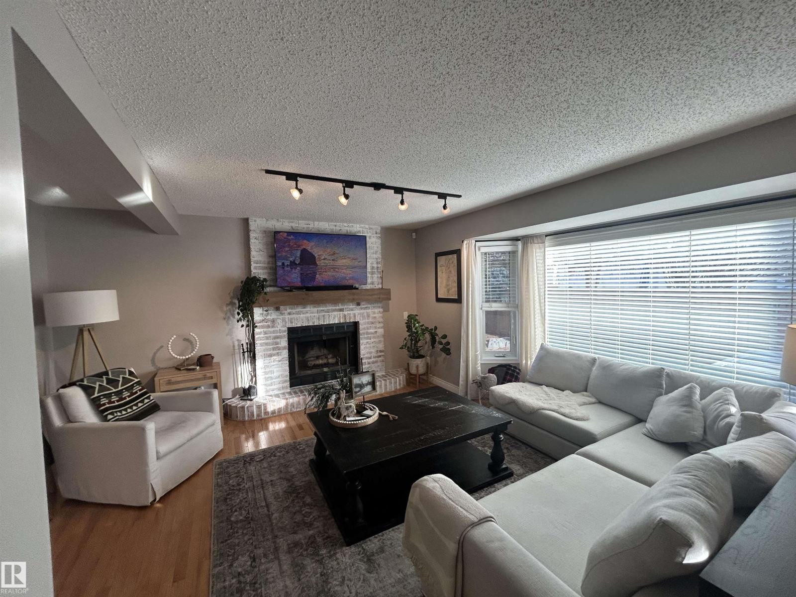 21 DURAND PL, St. Albert