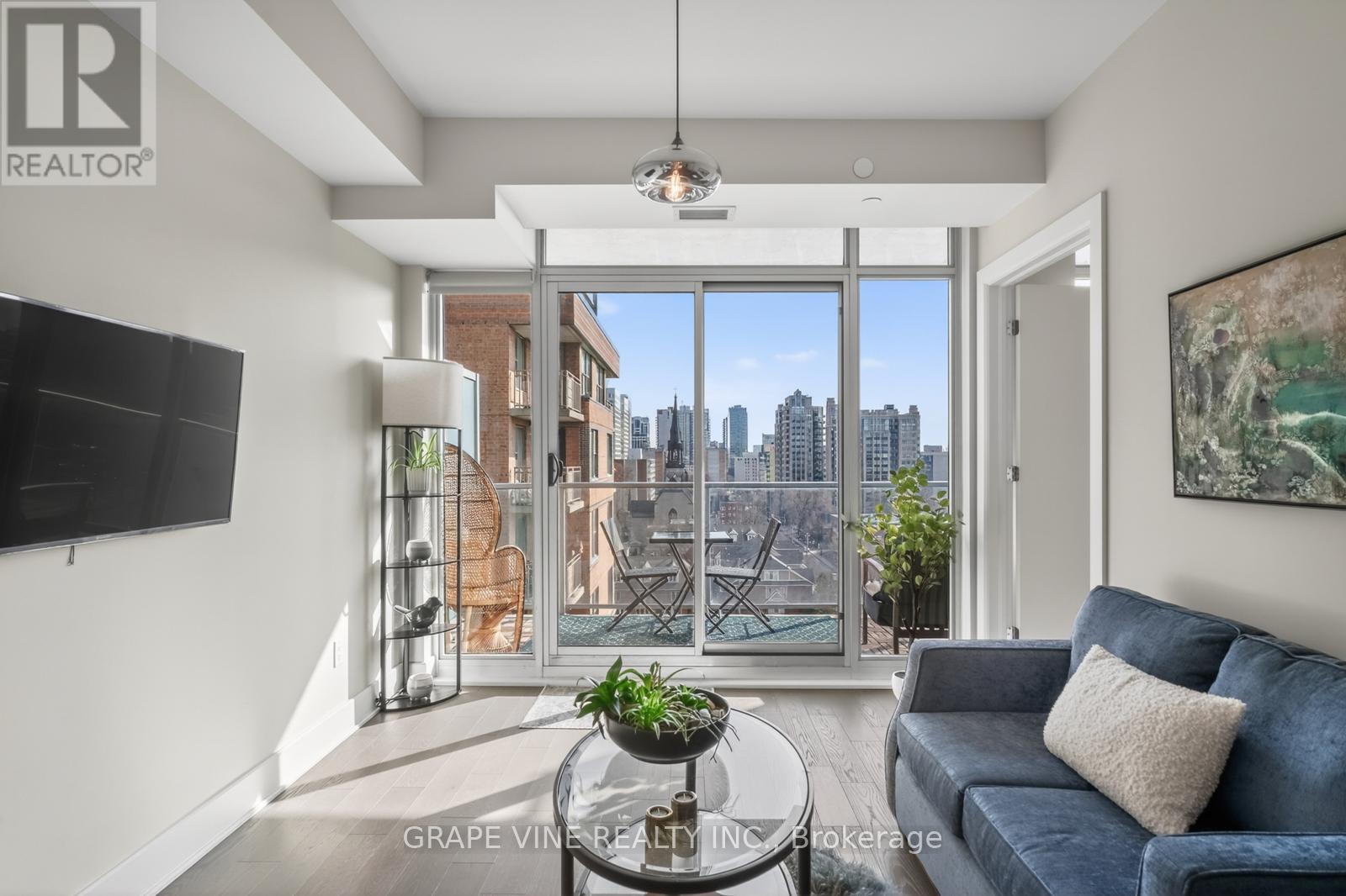 #1010 255 BAY STREET - 21