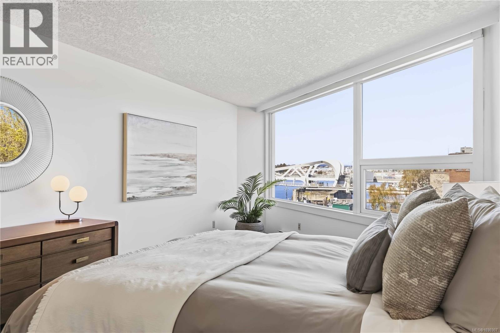 #303 1234 Wharf St - 16