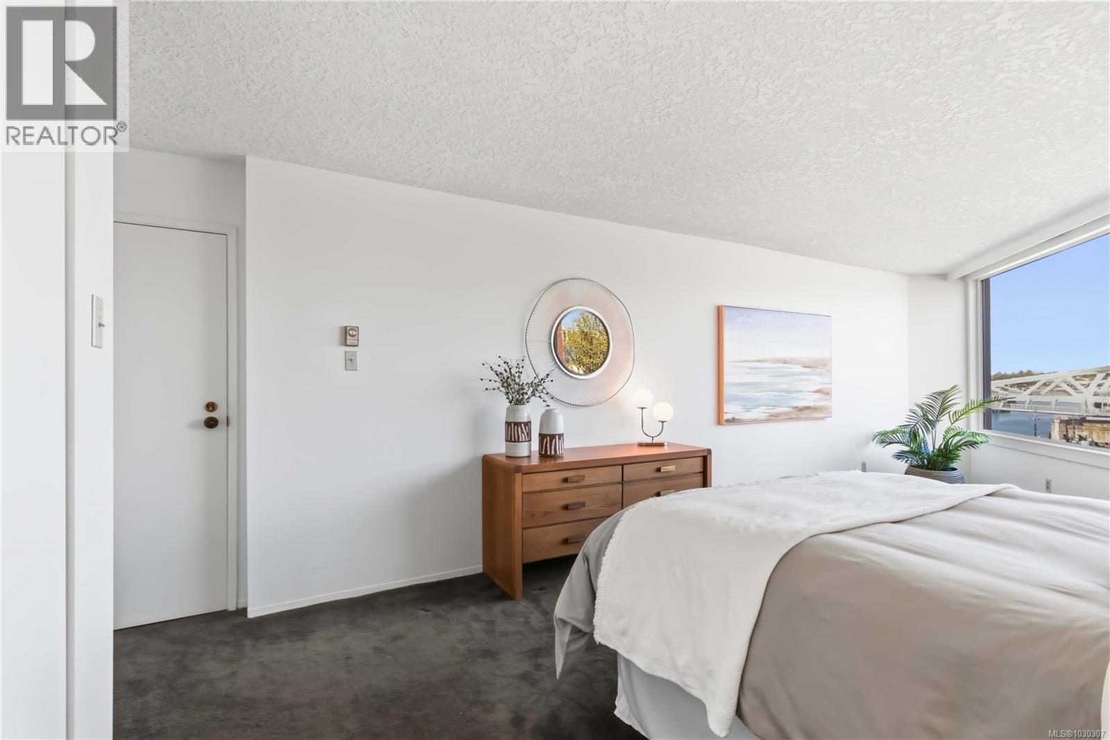 #303 1234 Wharf St - 19