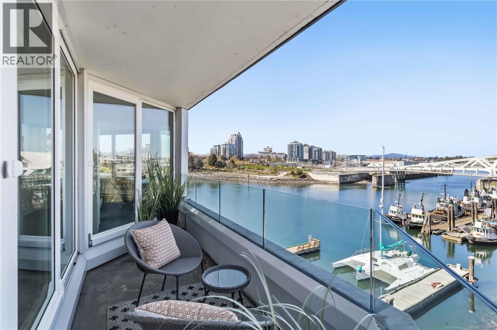 #303 1234 WHARF ST - 22