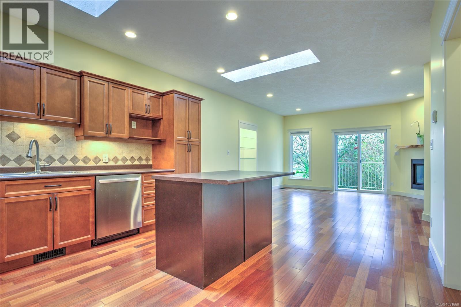 #9 5855 CHURCH RD - 4