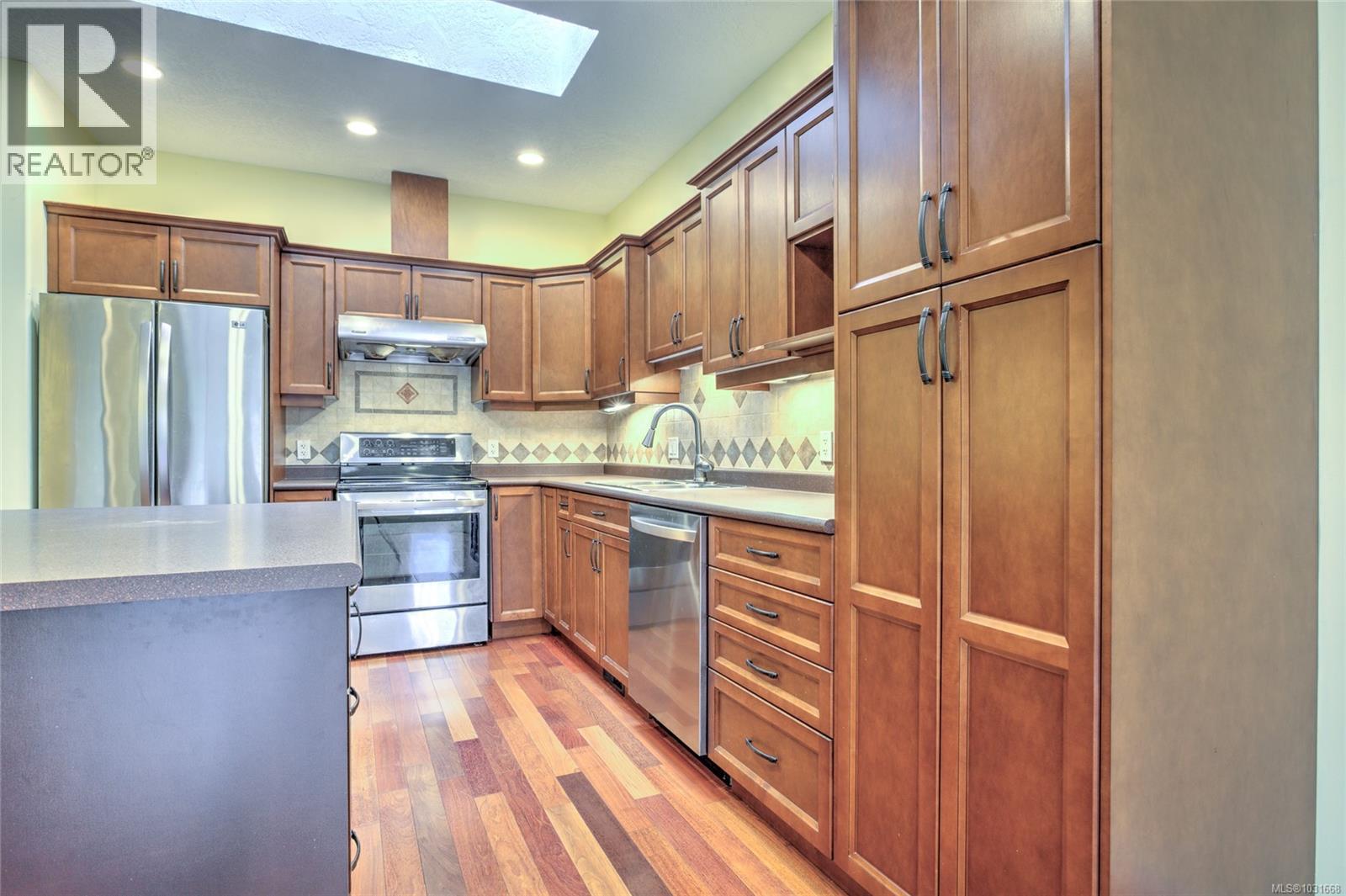 #9 5855 CHURCH RD - 3