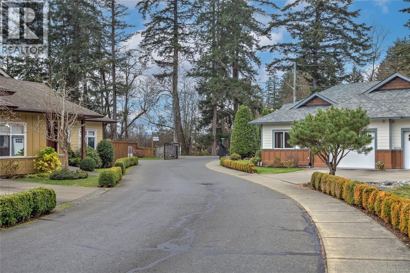 #9 5855 CHURCH RD - 22