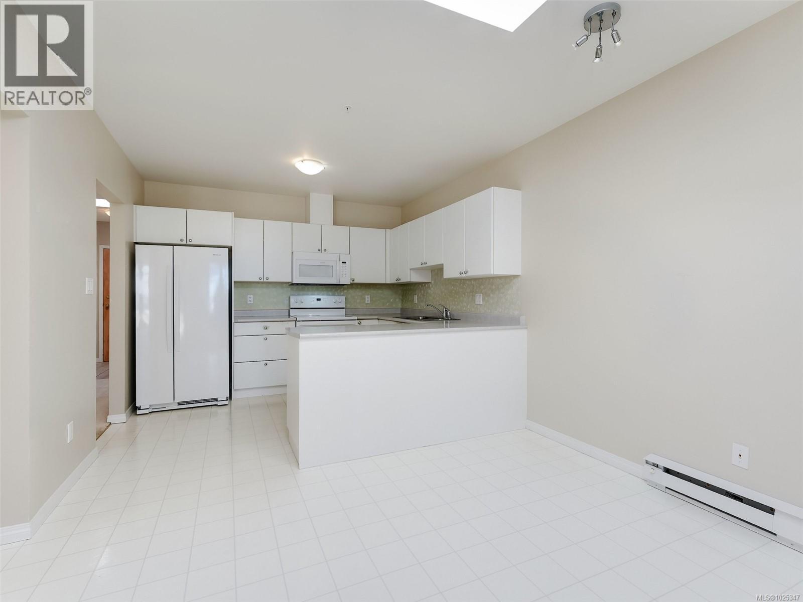 #505 5110 CORDOVA BAY RD - 21