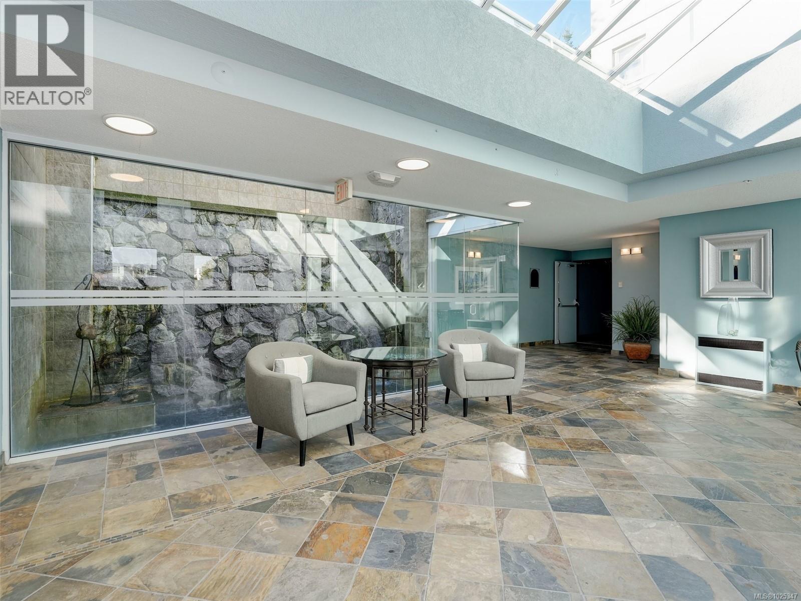 #505 5110 CORDOVA BAY RD - 31