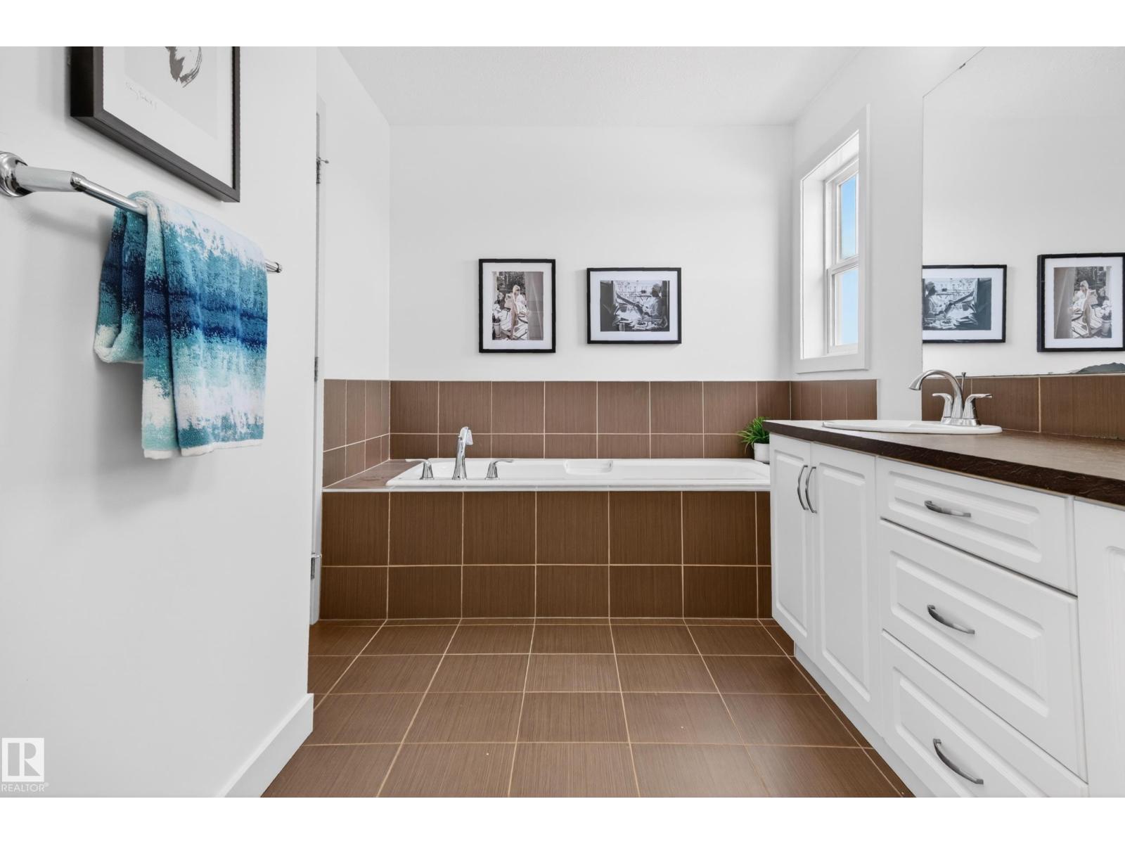 1004 SECORD PROMENADE PM NW, Edmonton