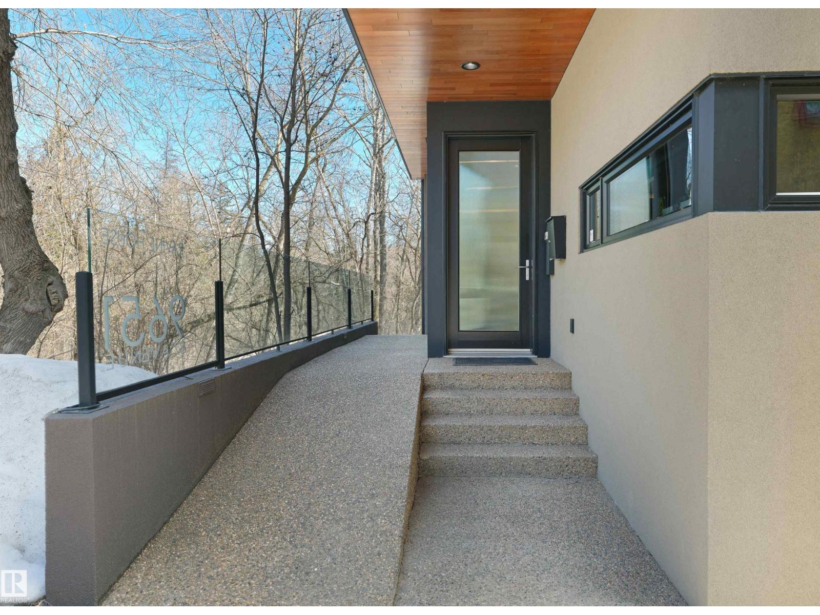 9651 87 AV NW, Edmonton