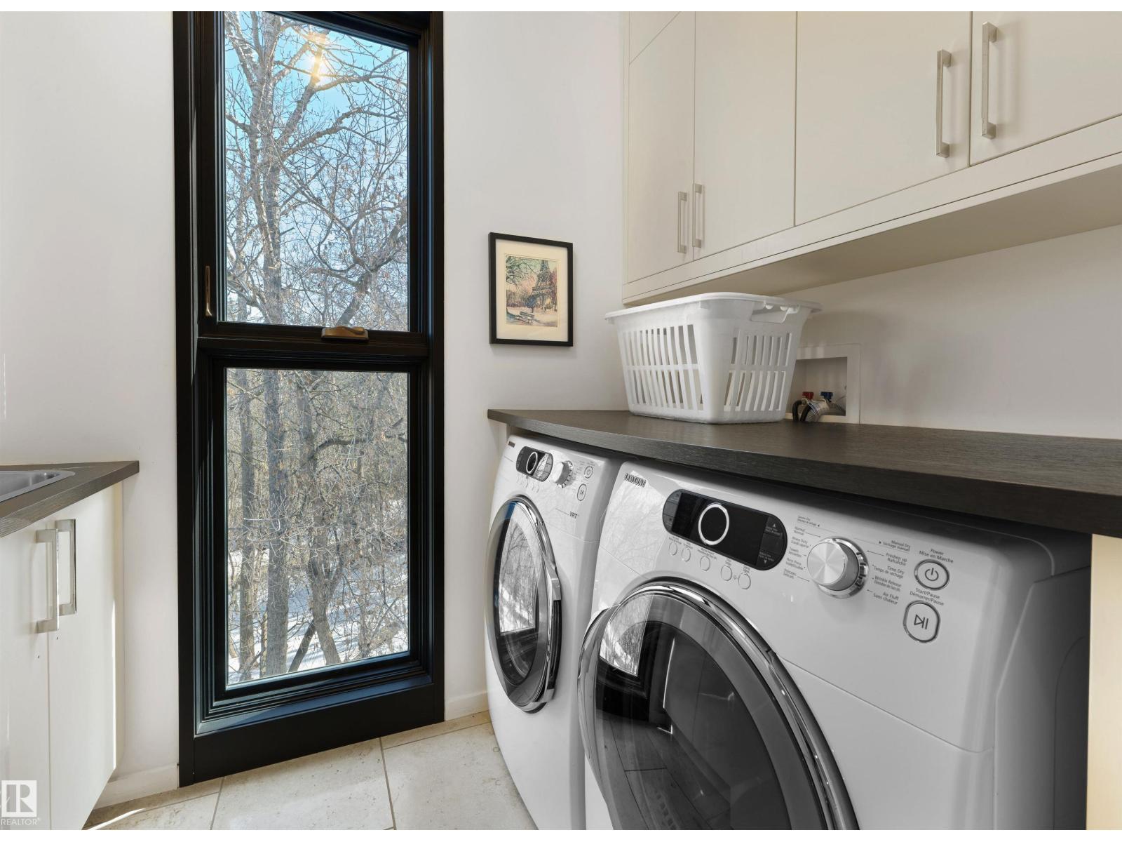 9651 87 AV NW, Edmonton