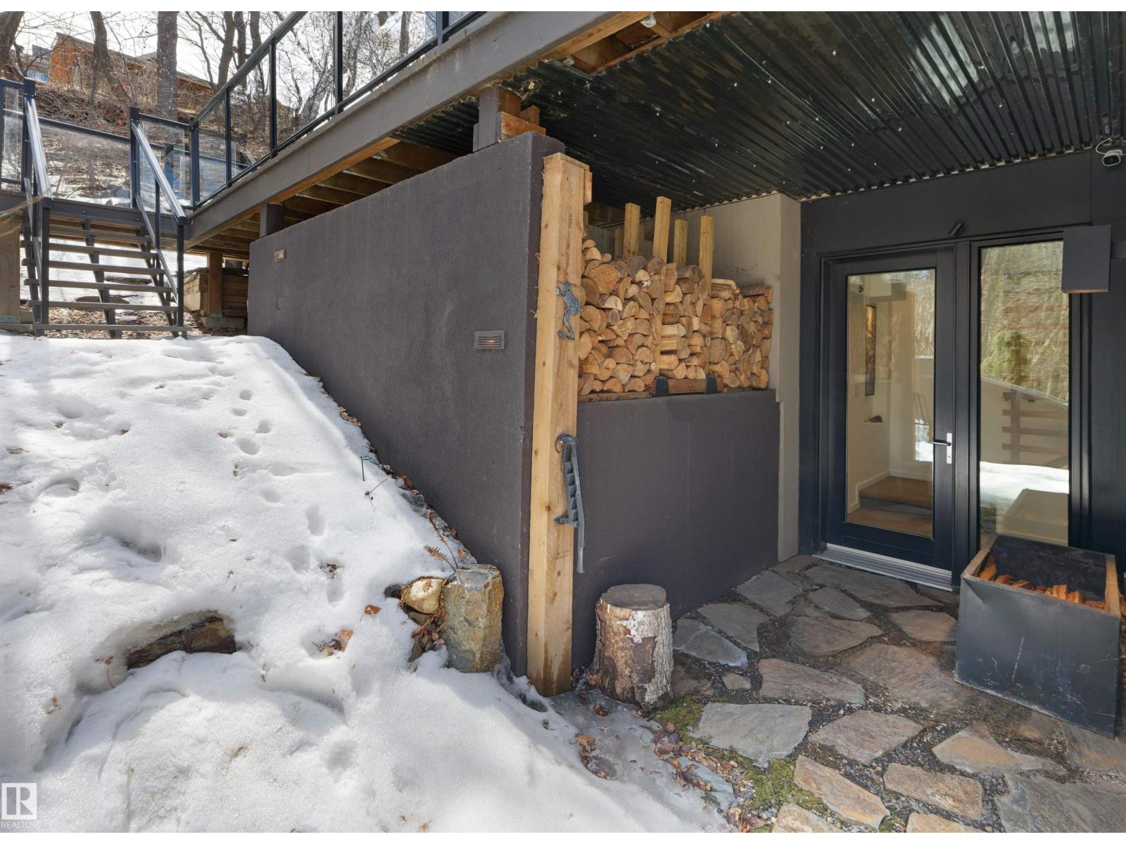 9651 87 AV NW, Edmonton